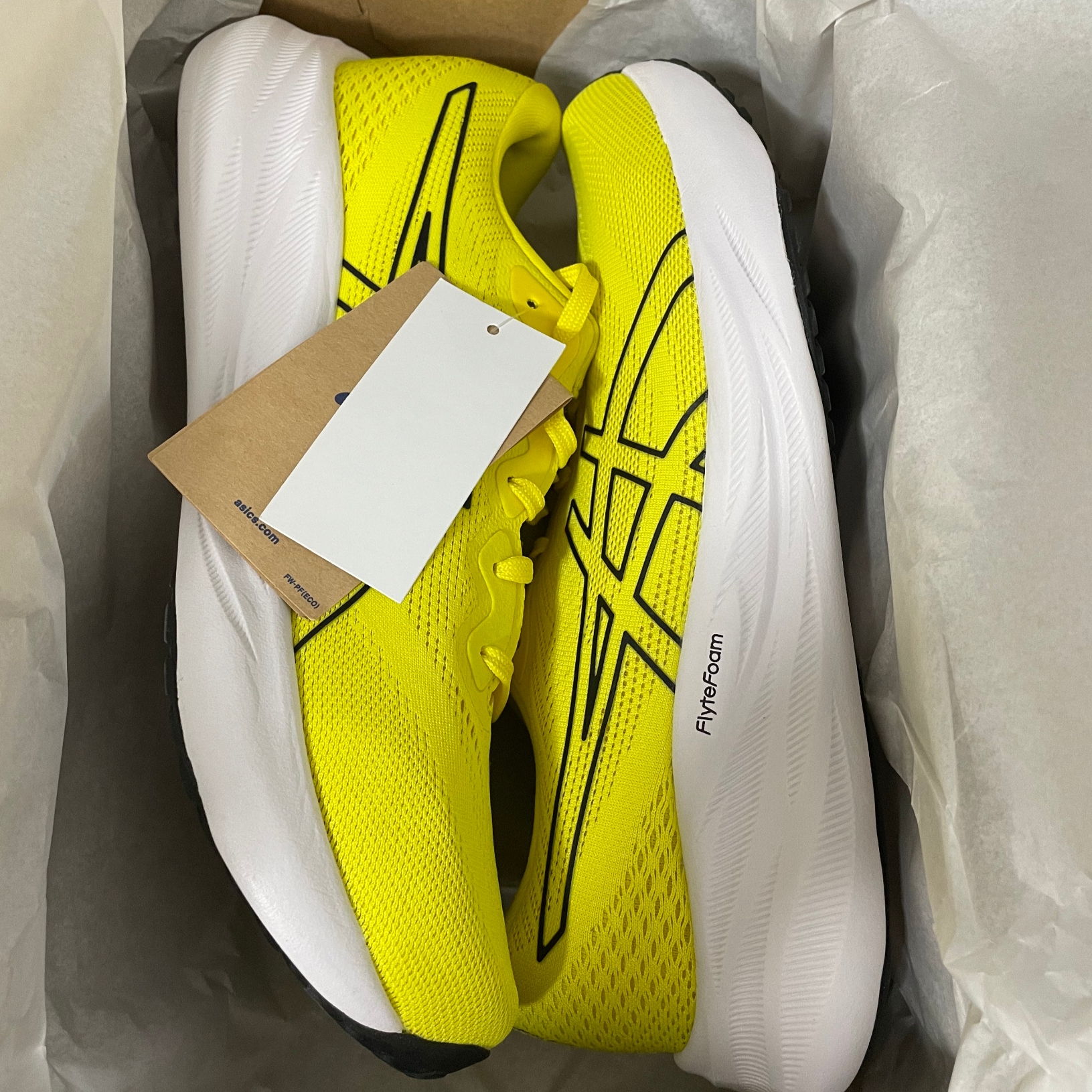 Asics Gel-Pulse 15 Gore-Tex Black Illuminate Green 착용 스타일 - 1