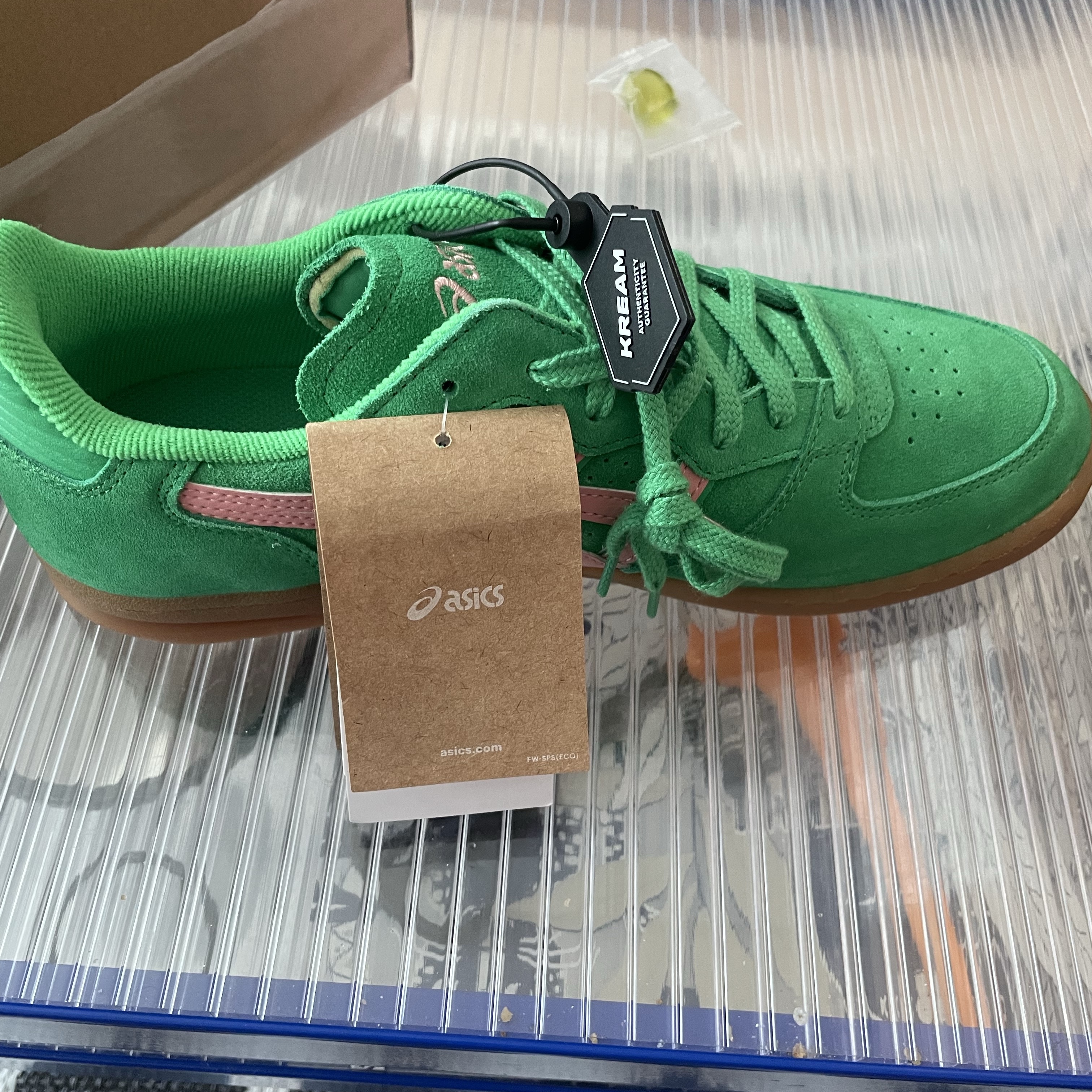 Asics Skyhand OG Cilantro Grapefruit 착용 스타일