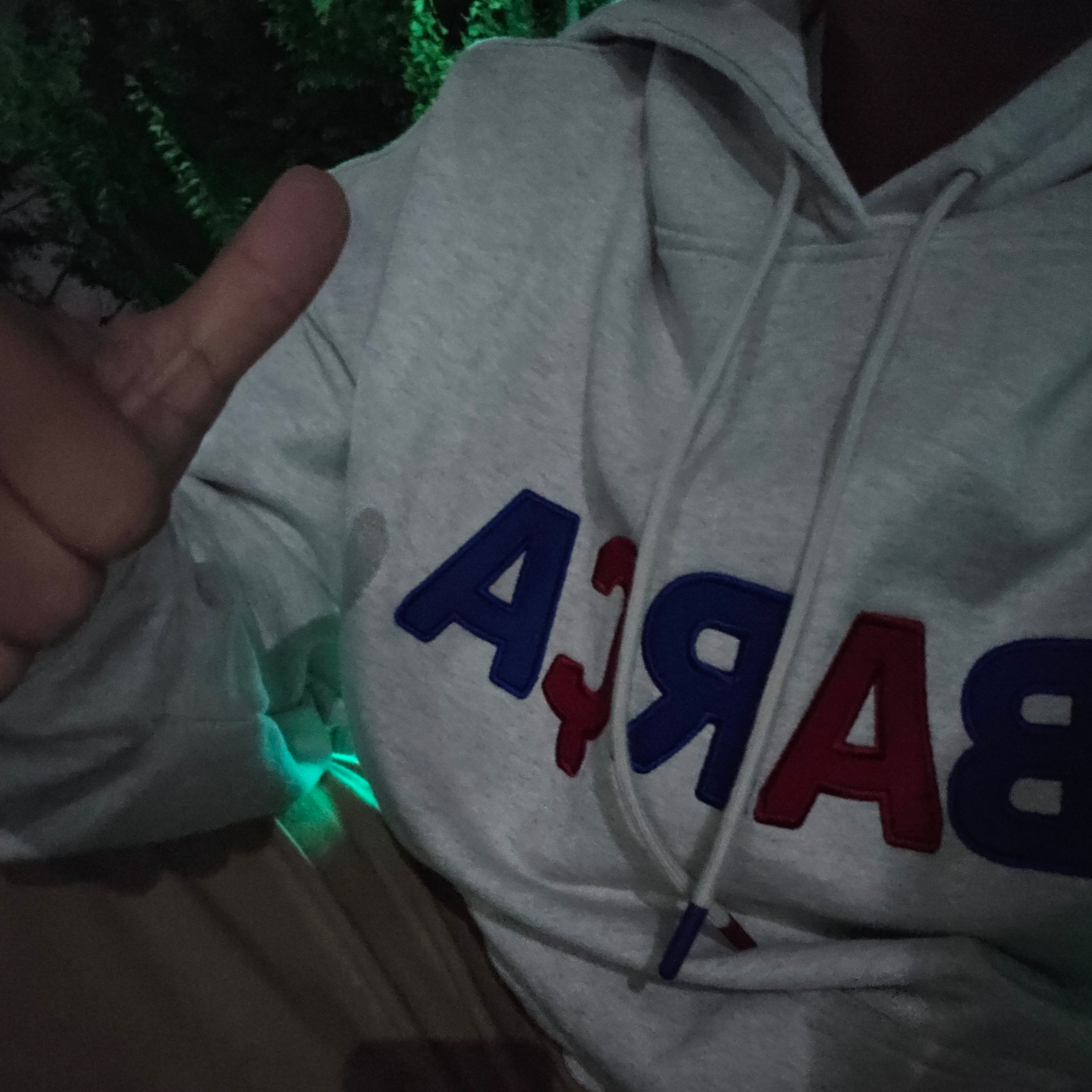 FC Barcelona Classic Line Hoodie Oatmeal 착용 스타일