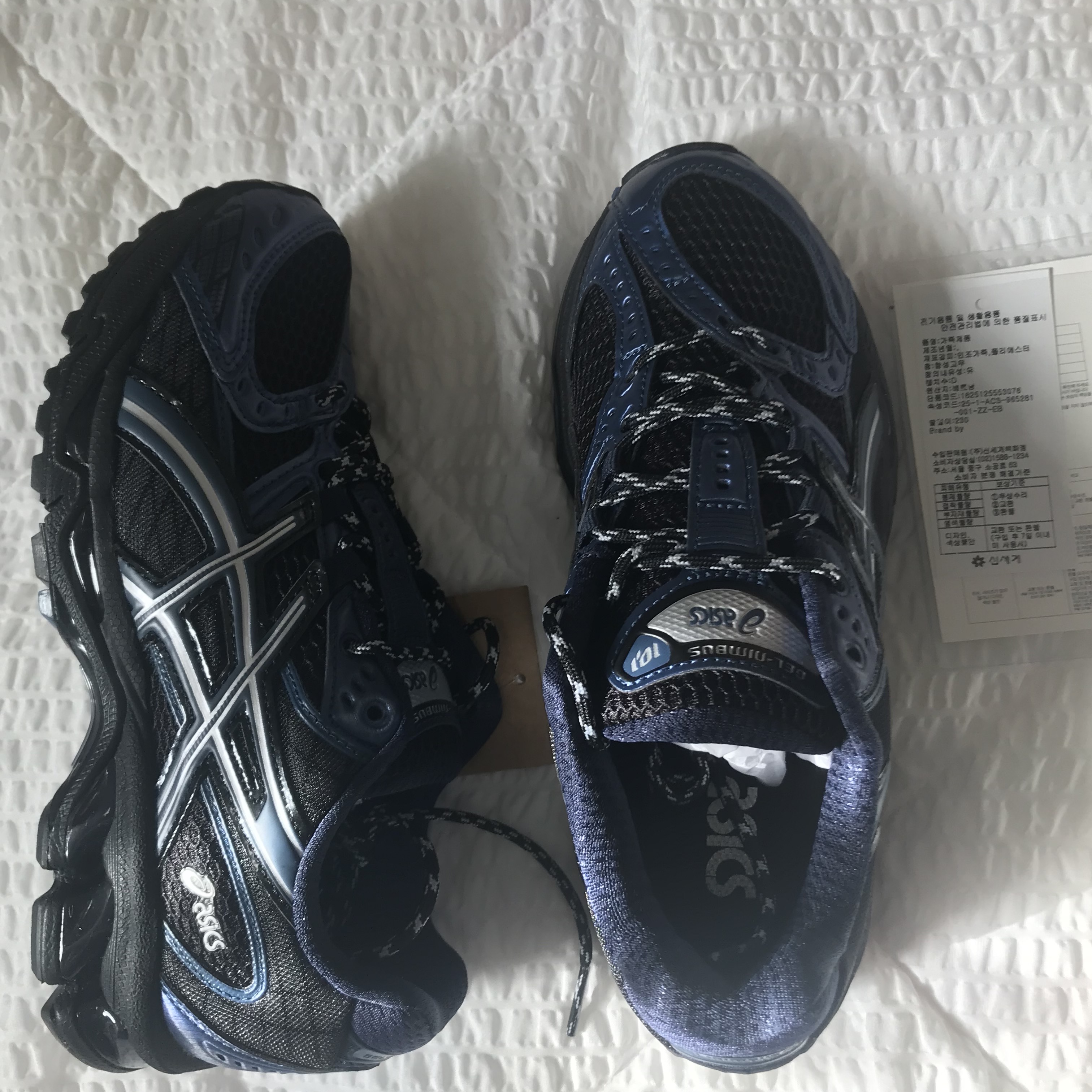 Asics Gel-Nimbus 10.1 Black Grand Shark 착용 스타일 - 1