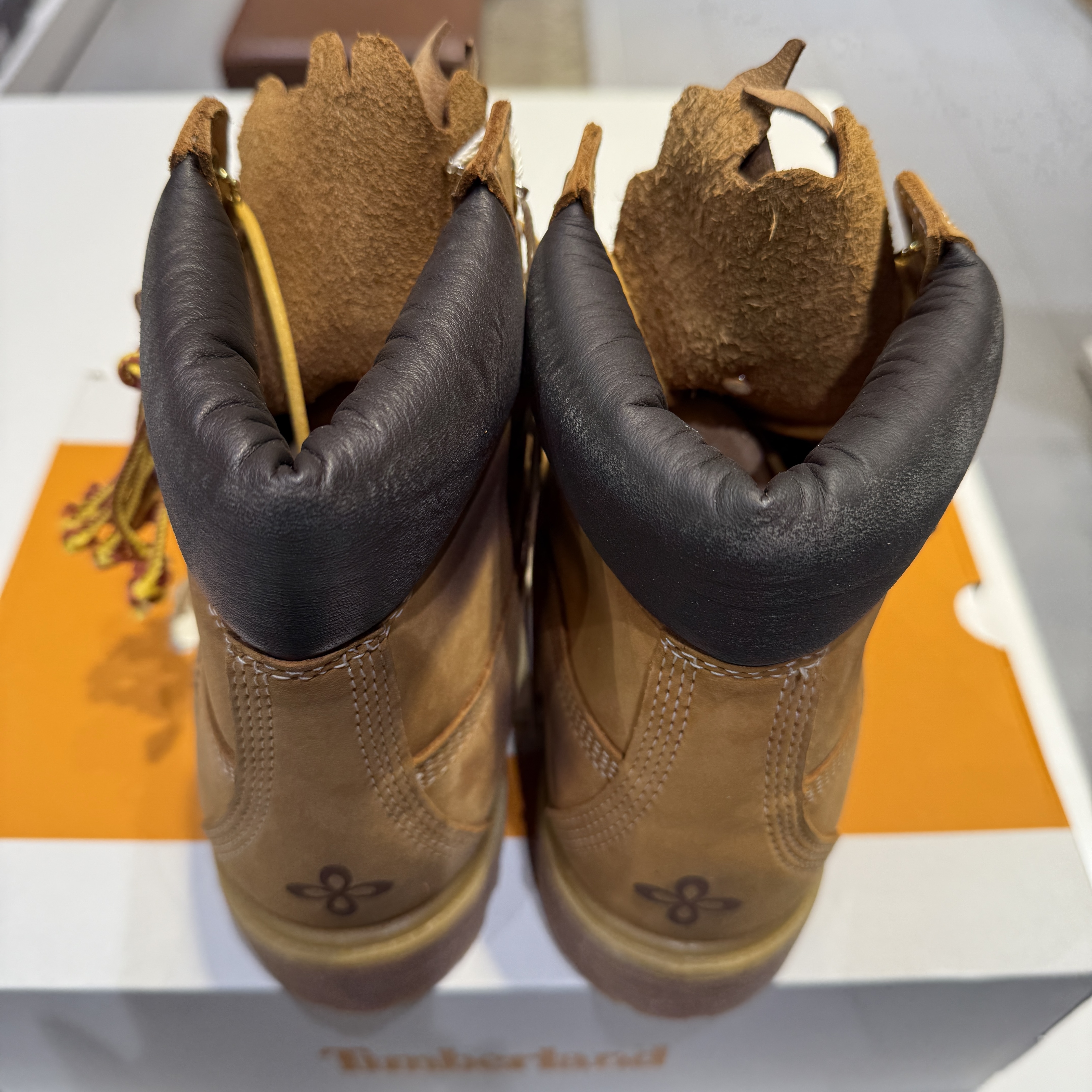 Timberland x Surgery 6 inch Boot Yellow - Wide 착용 스타일 - 3