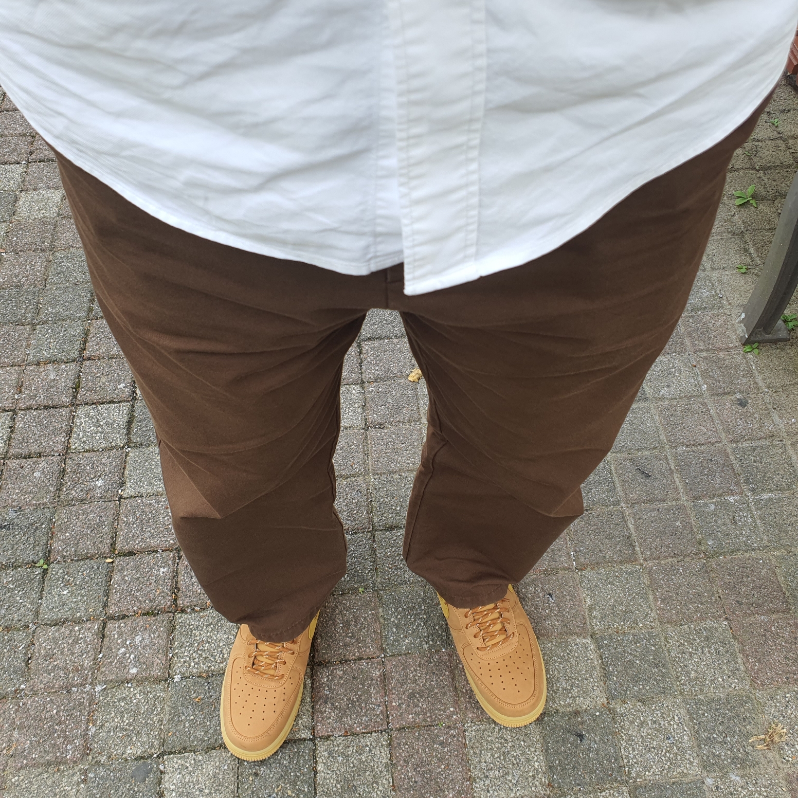 Nike Air Force 1 '07 WB Flax 착용 스타일
