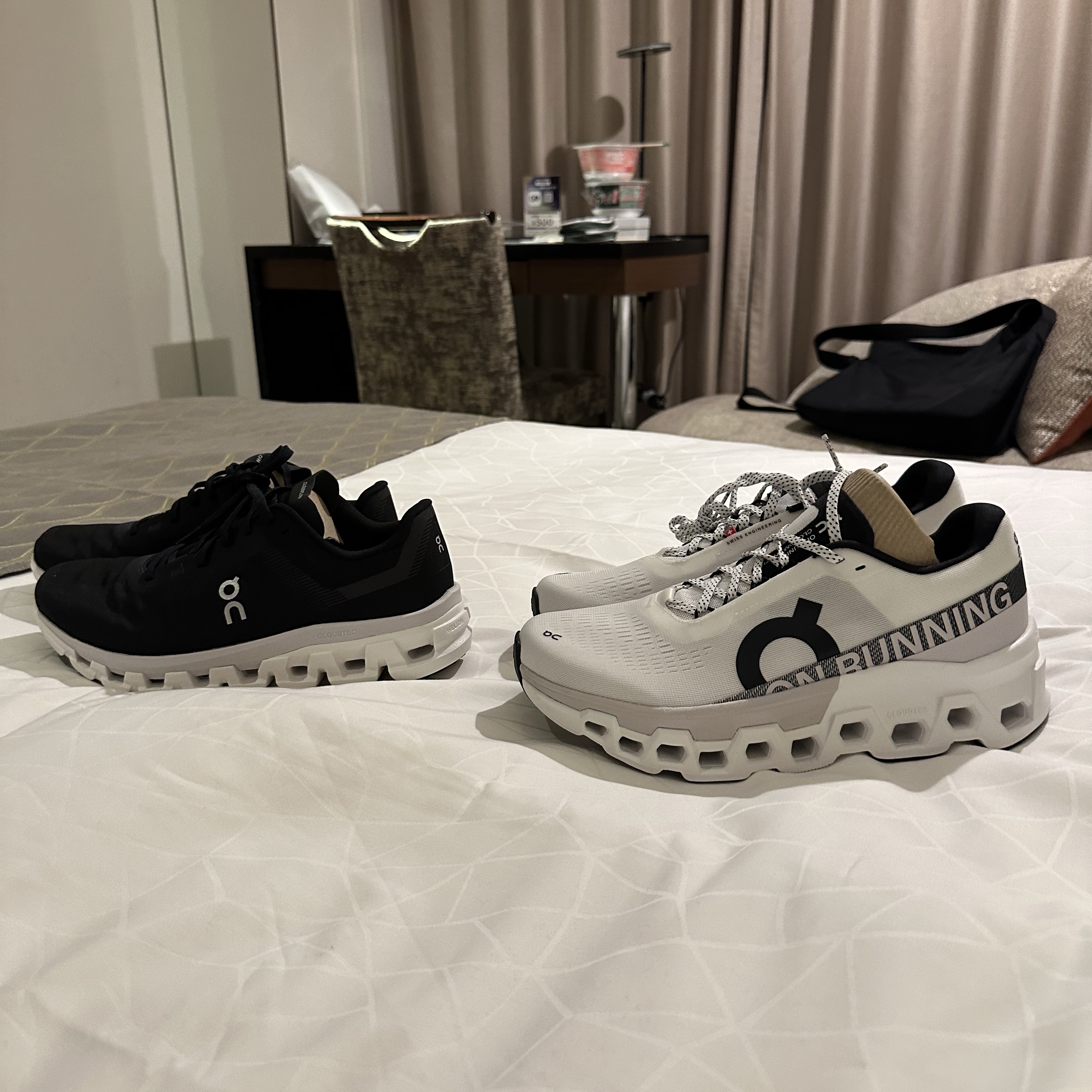 On Running Cloudmonster 2 White Frost 착용 스타일 - 7