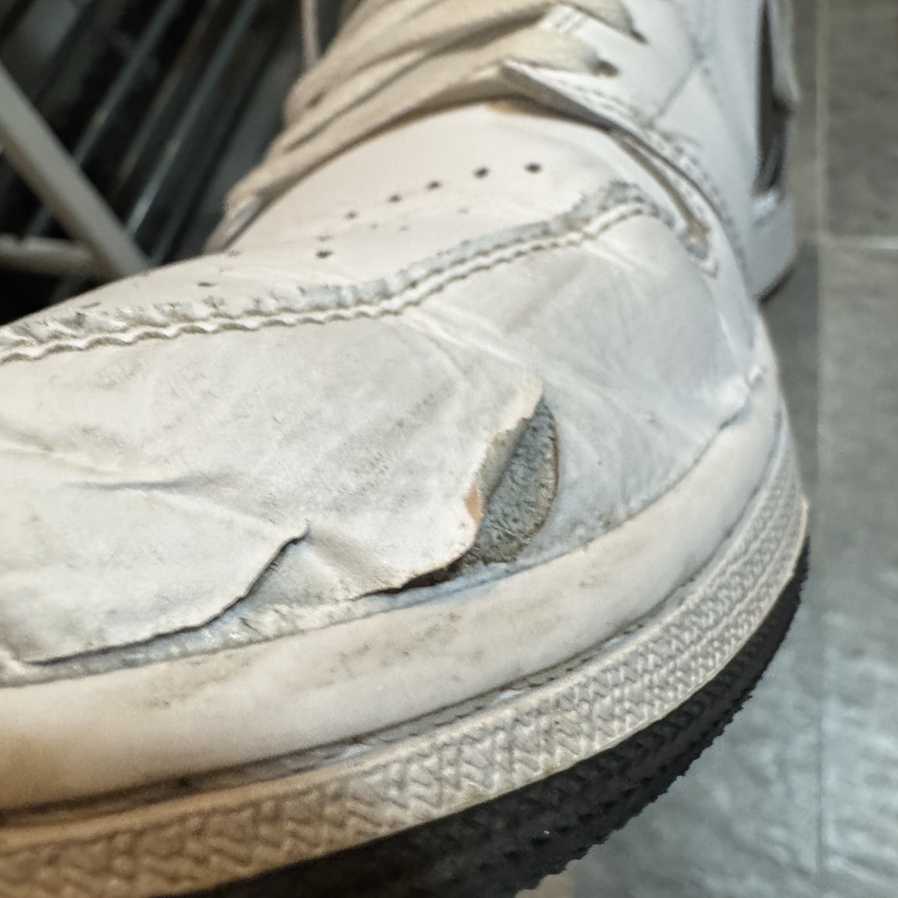 Jordan 1 Low White Black 착용 스타일 - 3
