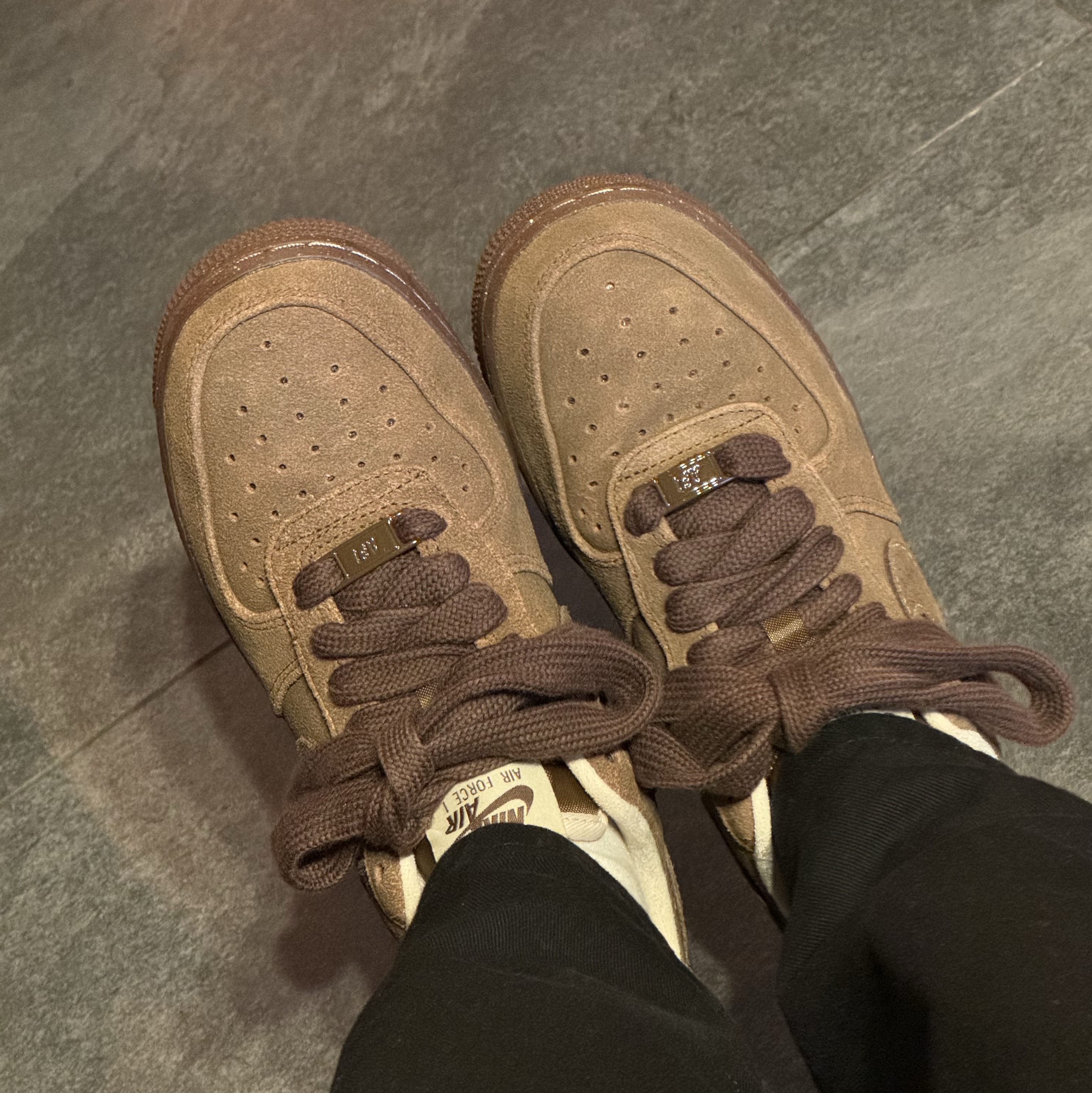 (W) Nike Air Force 1 '07 Cacao Wow 착용 스타일