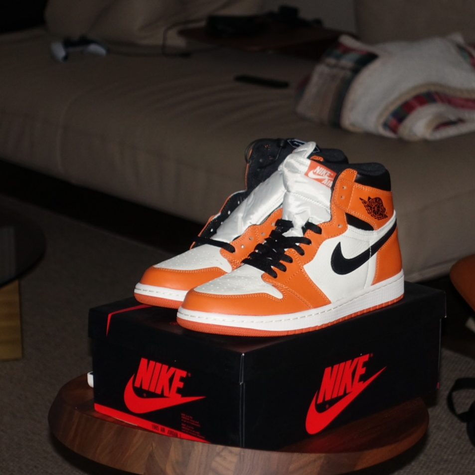 Jordan 1 Retro High OG Reverse Shattered Backboard 착용 스타일