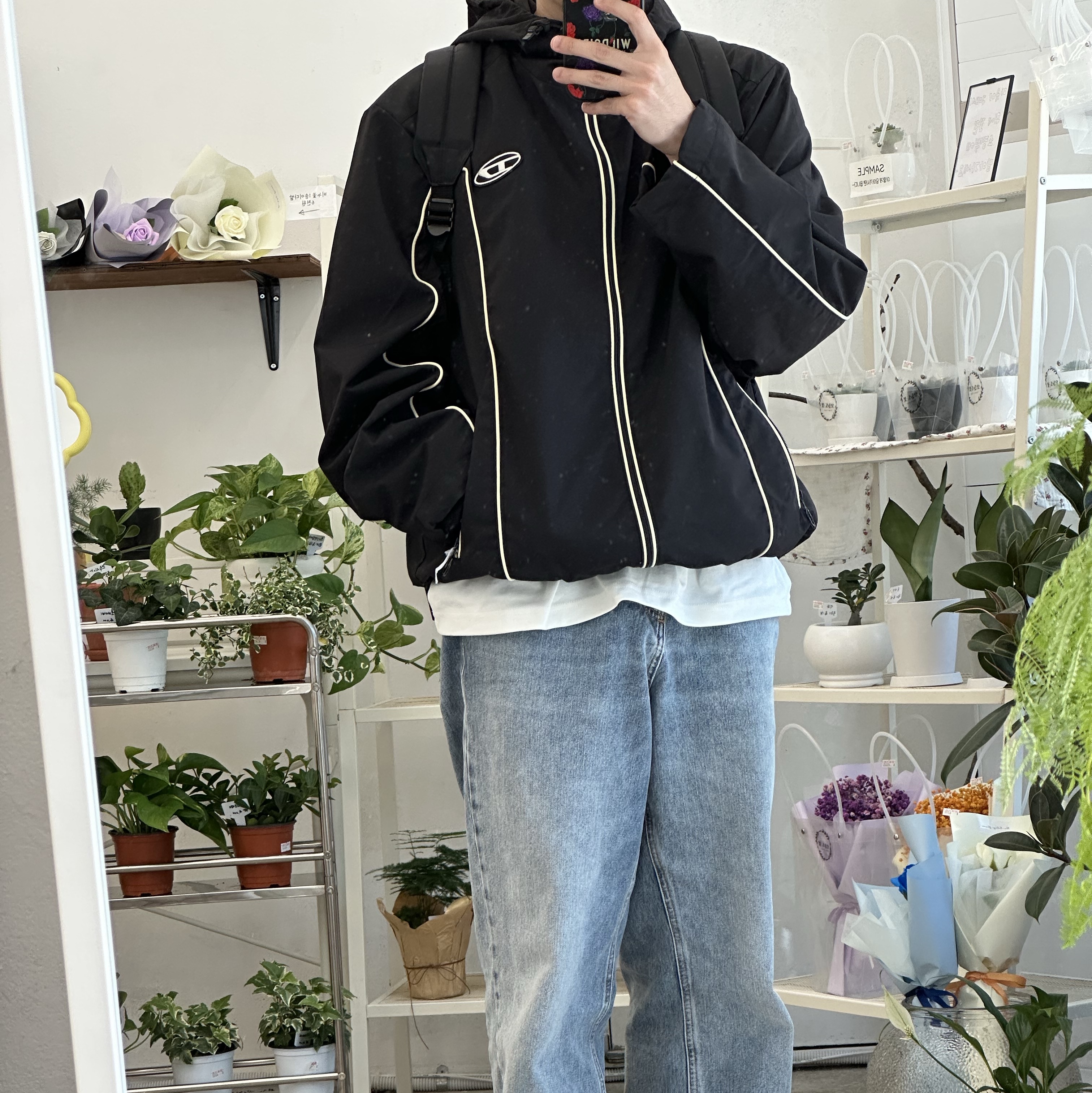 Diesel J-Hives Windbreaker with Contrast Piping Black 착용 스타일