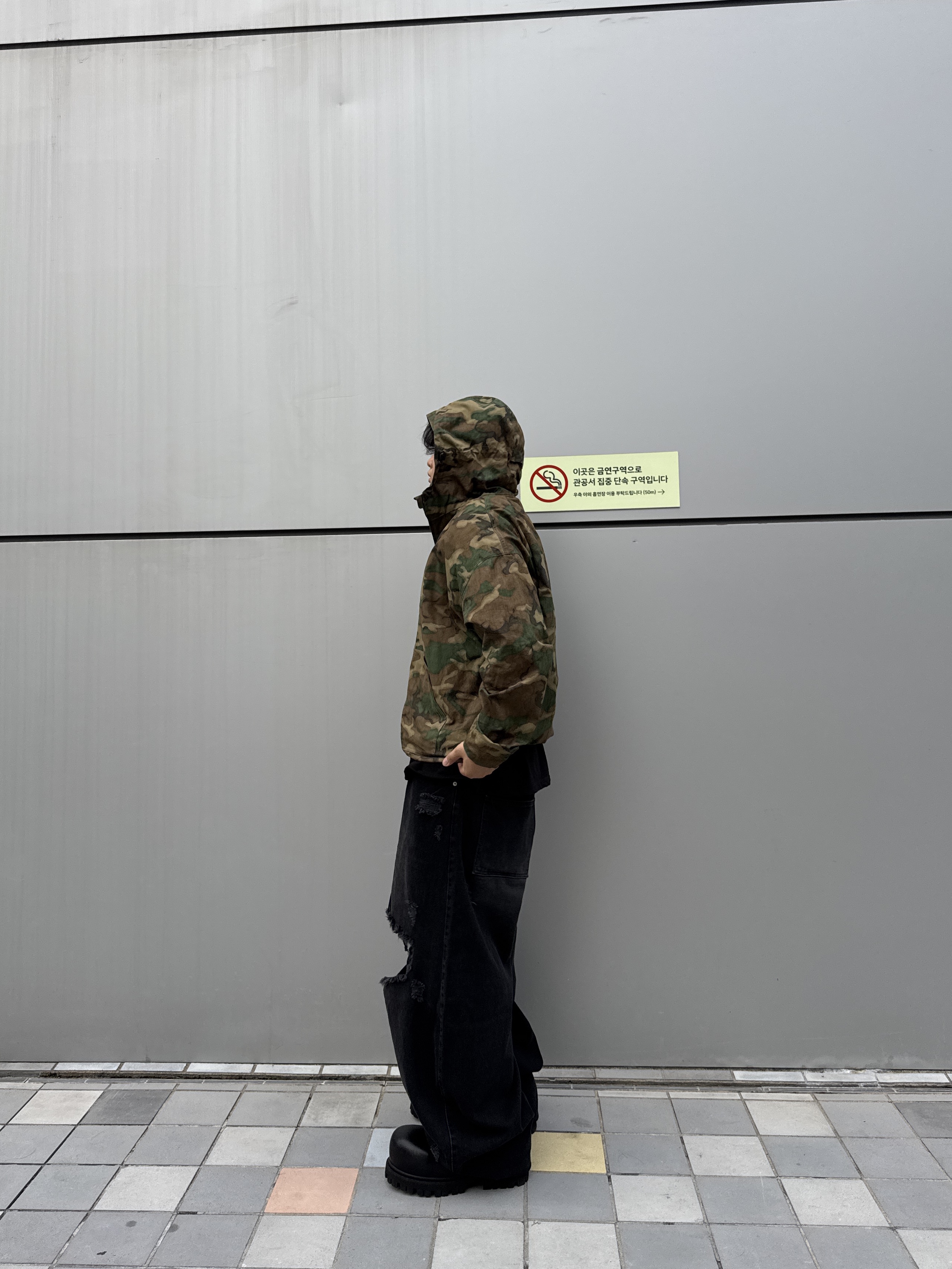 Nonnod Zip Jacket Camo 착용 스타일