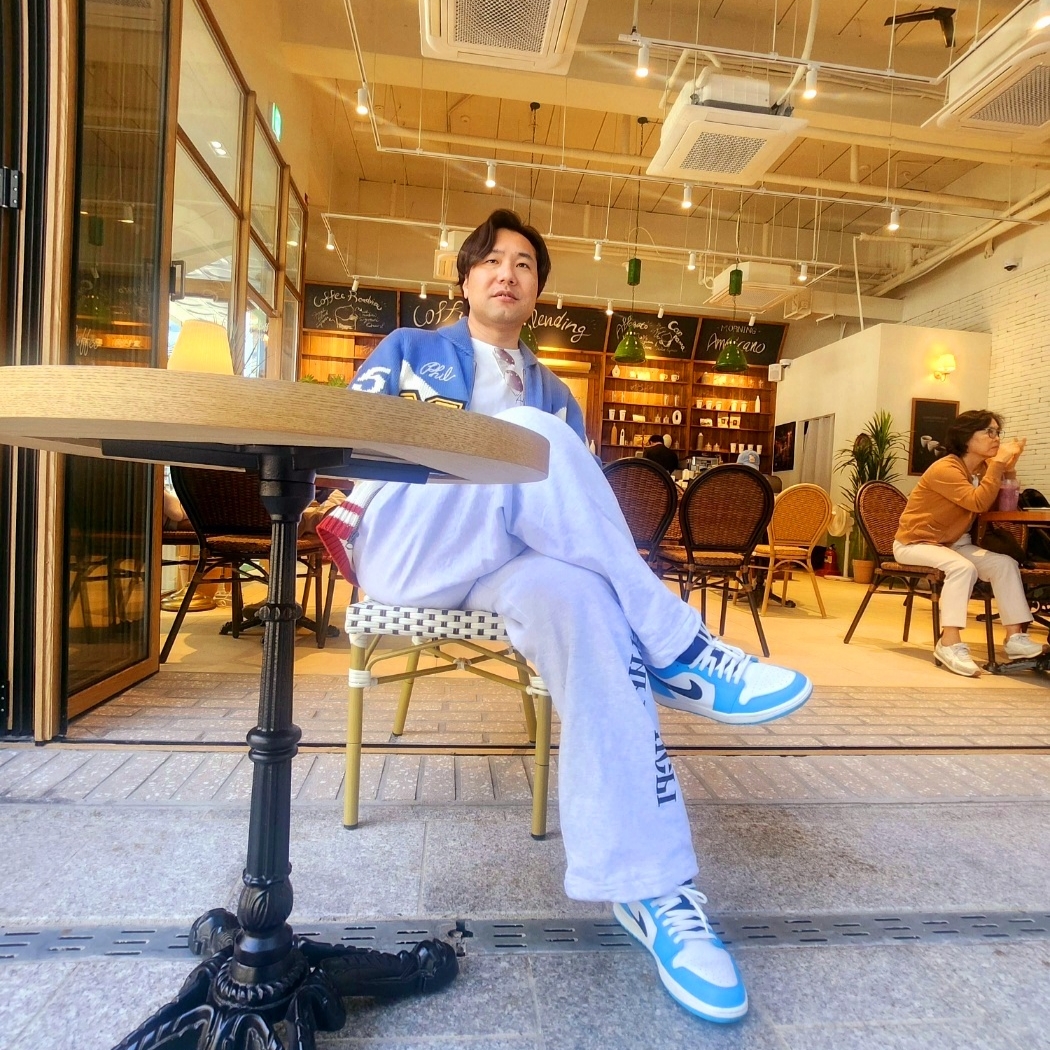Nike ACG Ralph Steadman Long Sleeve T-Shirt Summit White - Asia, Jordan 1 Low Dark Powder Blue 착용 스타일