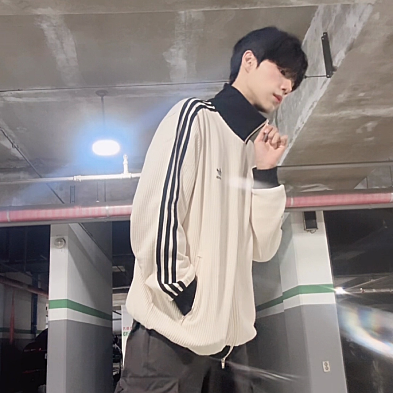 Adidas Waffle Beckenbauer Track Top Wonder White - KR Sizing 착용 스타일 - 1