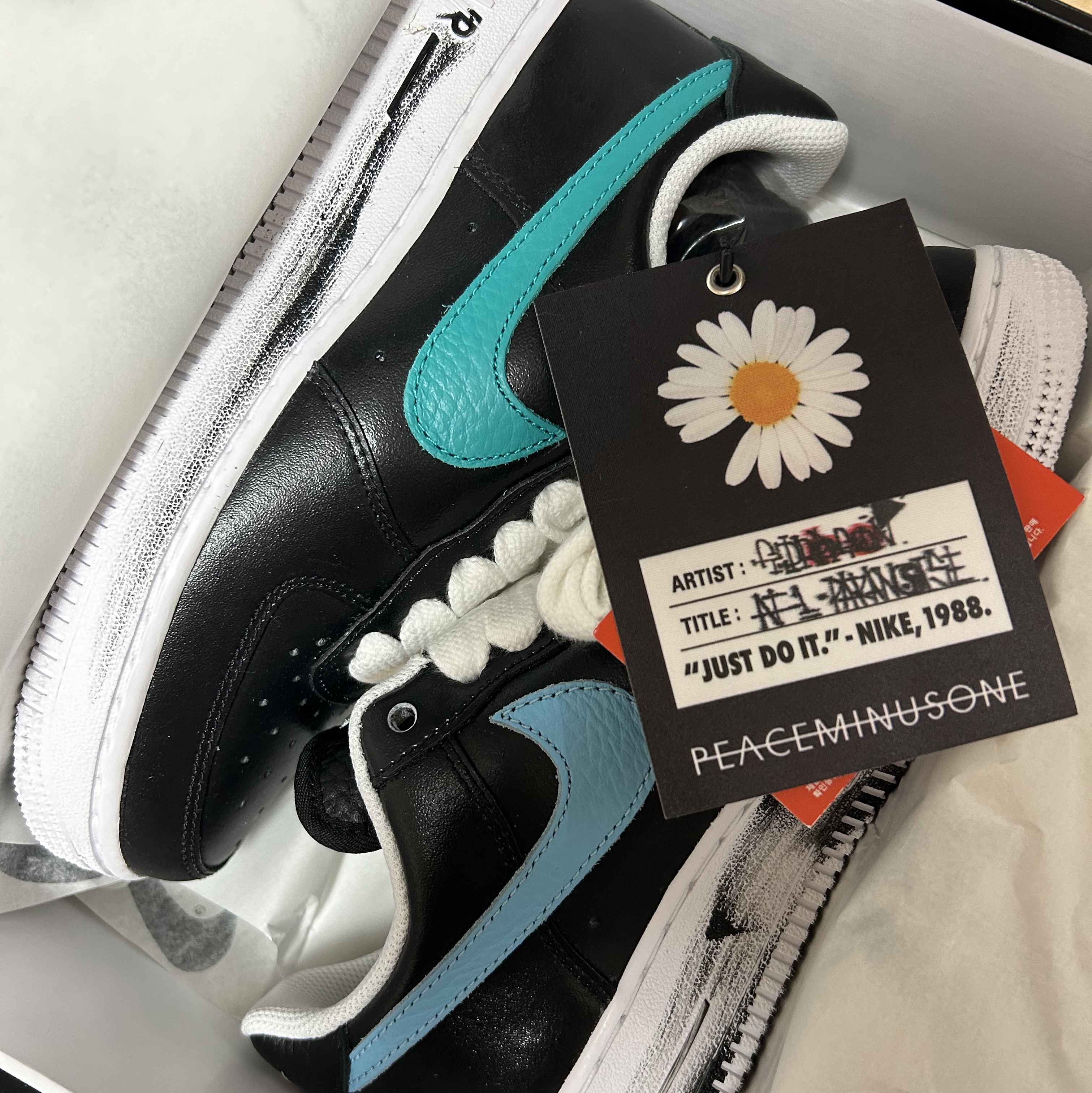 Nike x Peaceminusone Air Force 1 Low Para-Noise 3.0 Black and Multicolor 착용 스타일