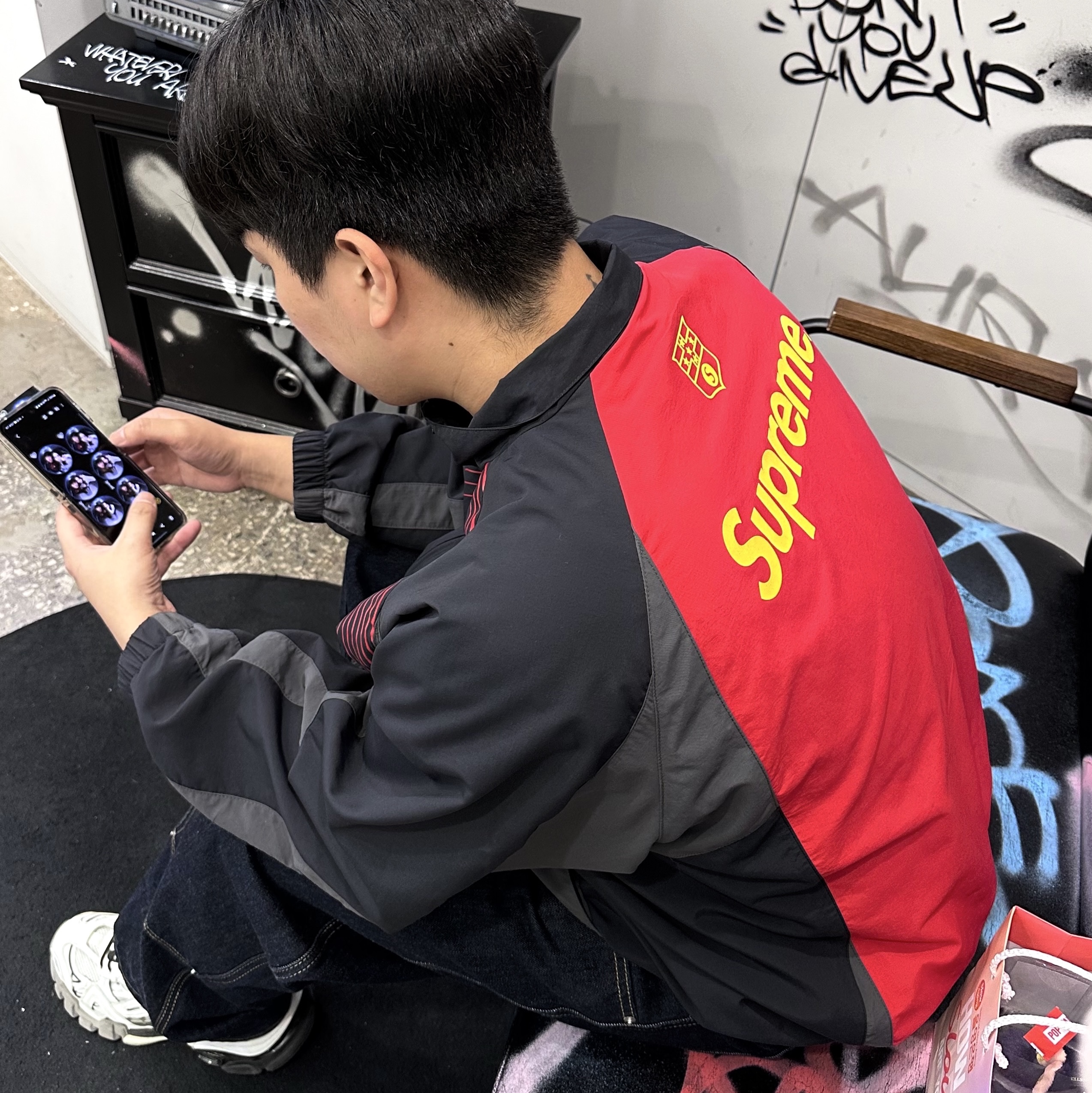 Supreme S Logo Track Jacket Black - 24FW, Balenciaga Track.2 Sneakers Black White 착용 스타일