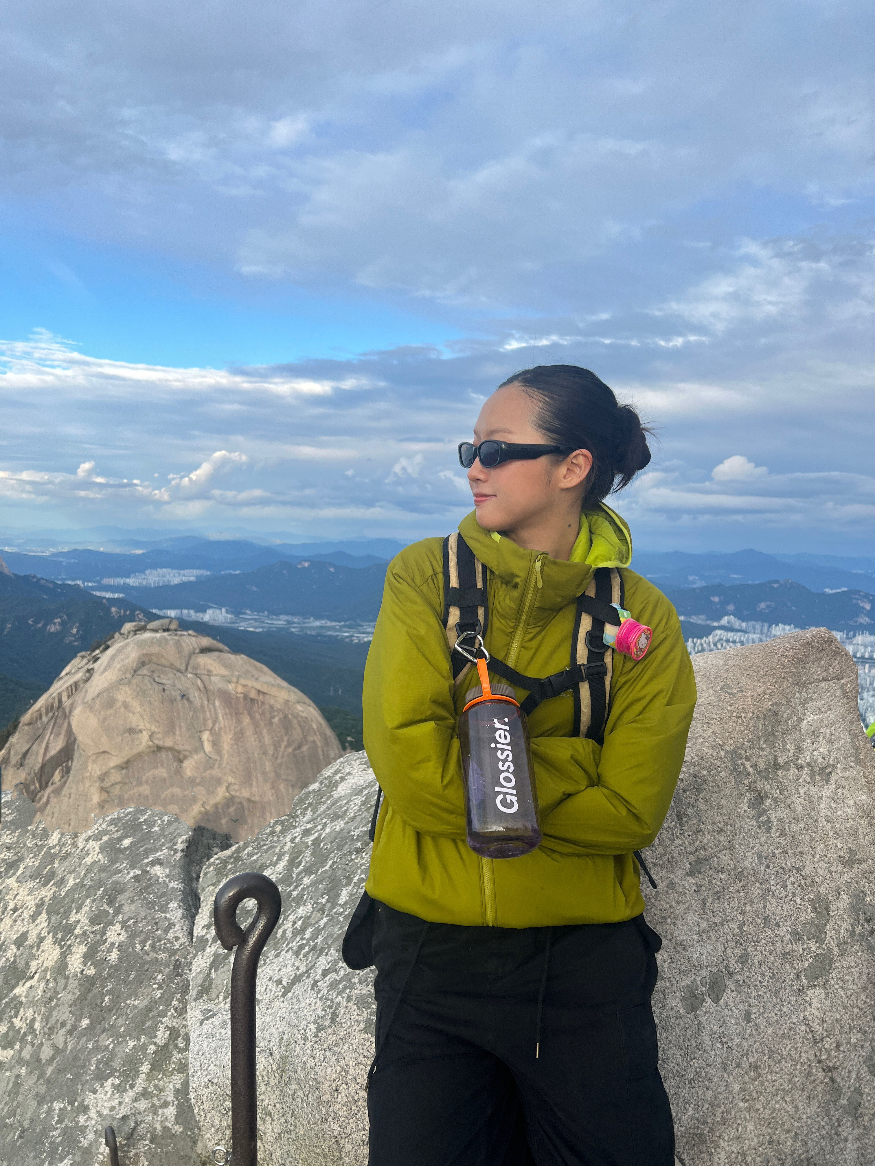 Human Made Heart Carabiner Silver, Arc'teryx Atom Hoody Black 착용 스타일 - 1