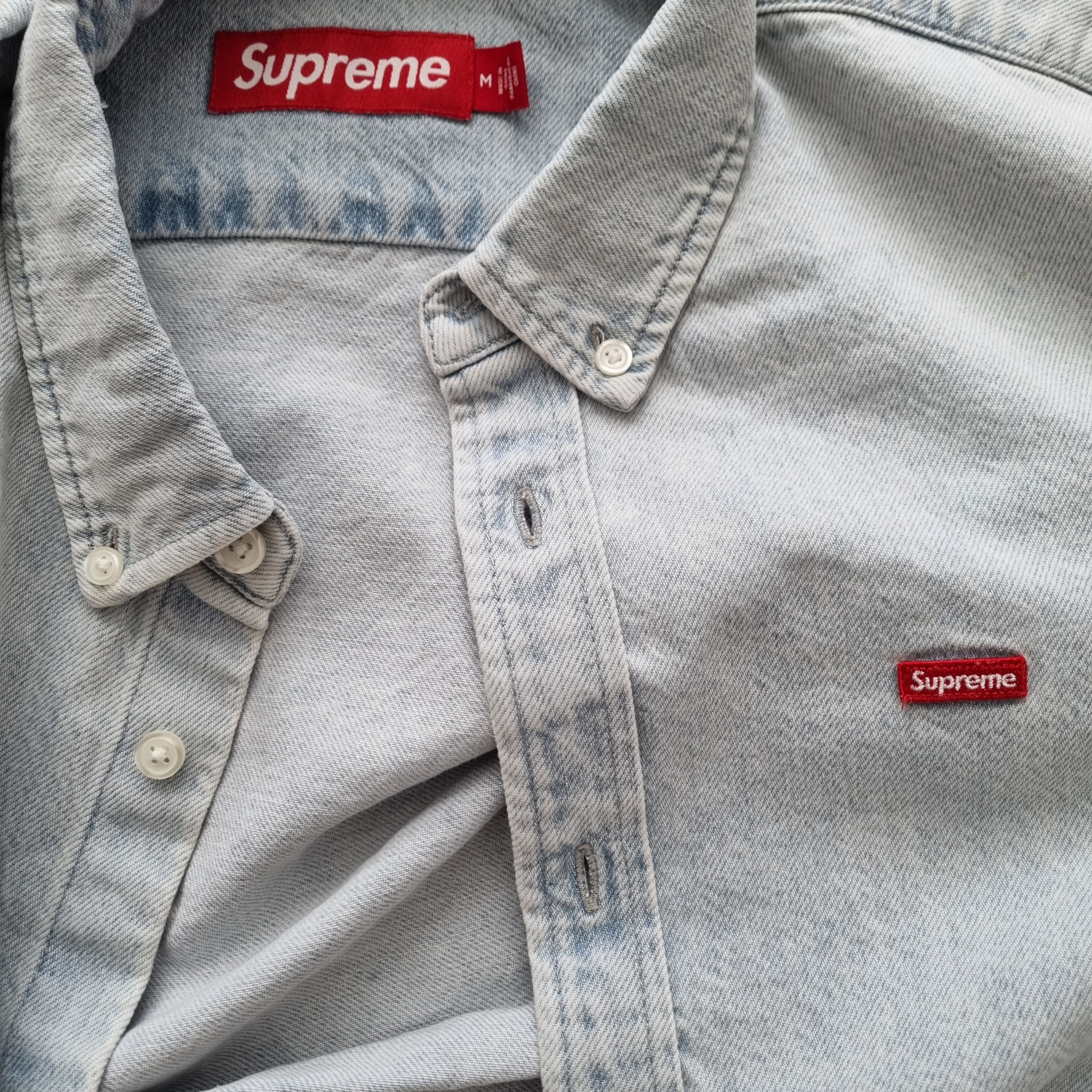 Supreme Small Box Shirt Washed Denim - 24FW, Supreme Small Box Shirt Washed Blue - 24SS 착용 스타일