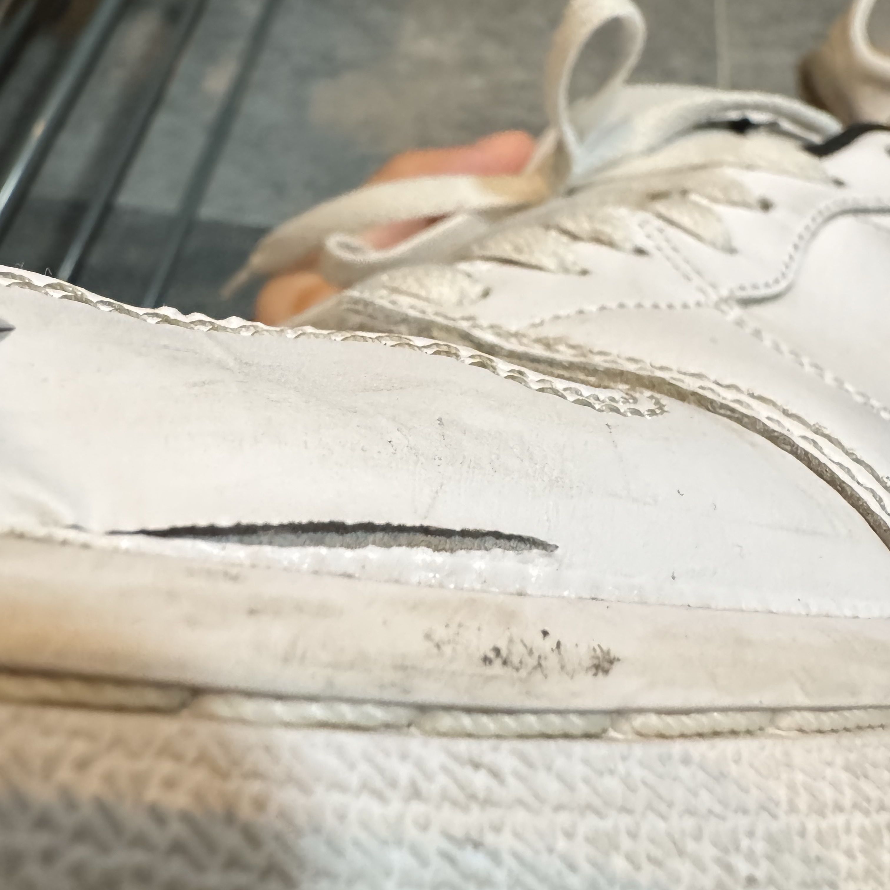 Jordan 1 Low White Black 착용 스타일 - 2