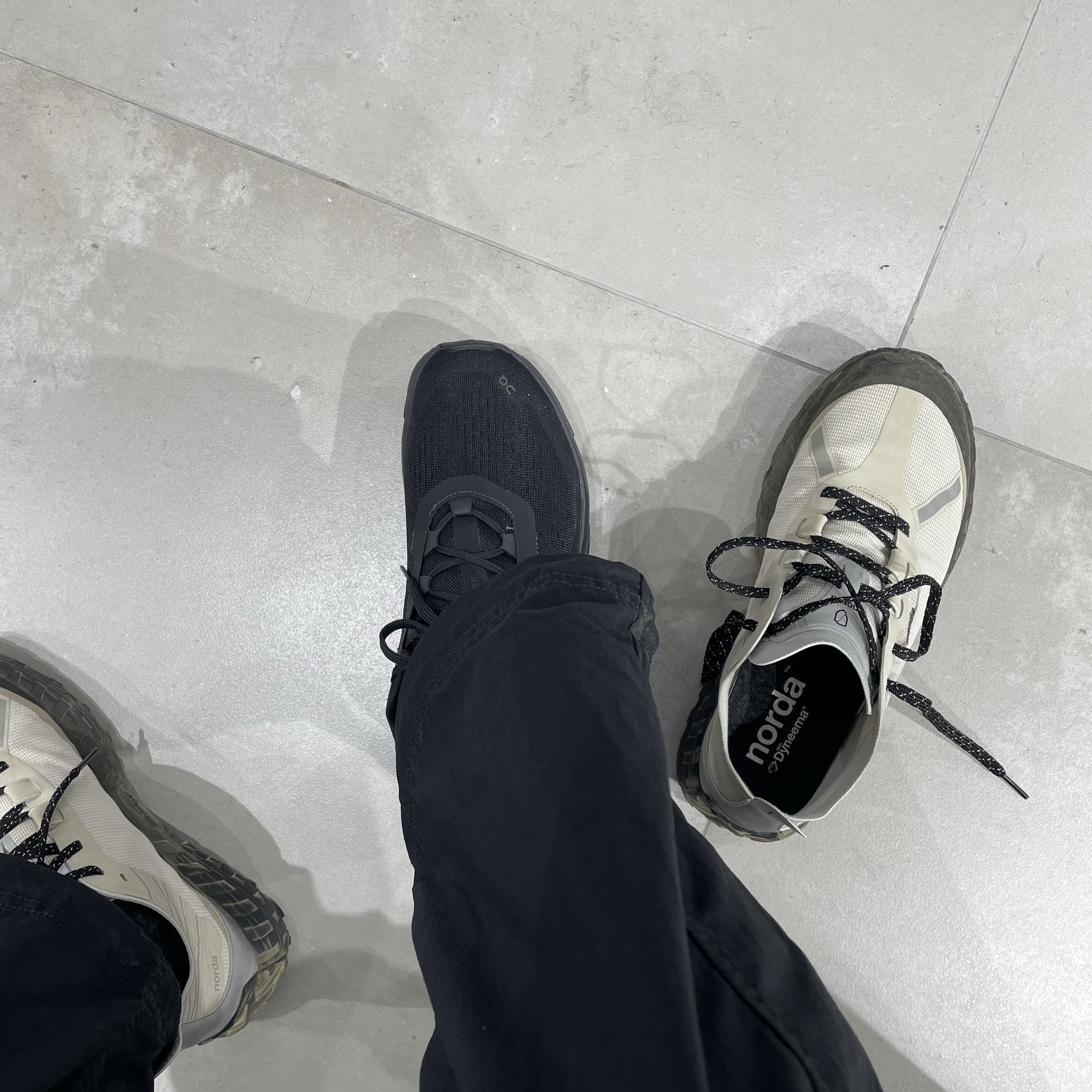 Norda 001/A Cinder, On Running Cloudmonster All Black 착용 스타일