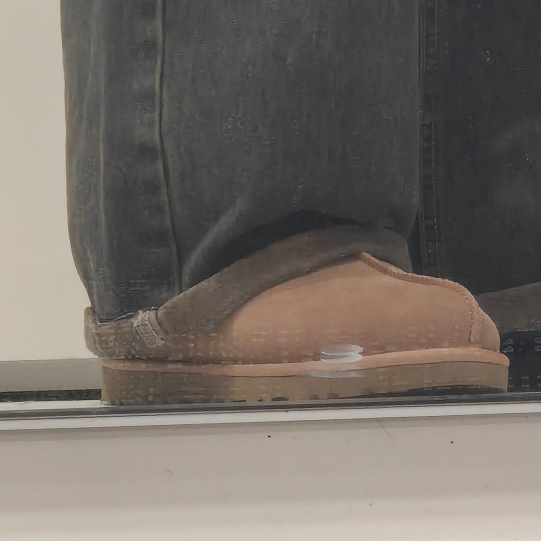 UGG Tasman Slipper Chestnut 착용 스타일 - 2