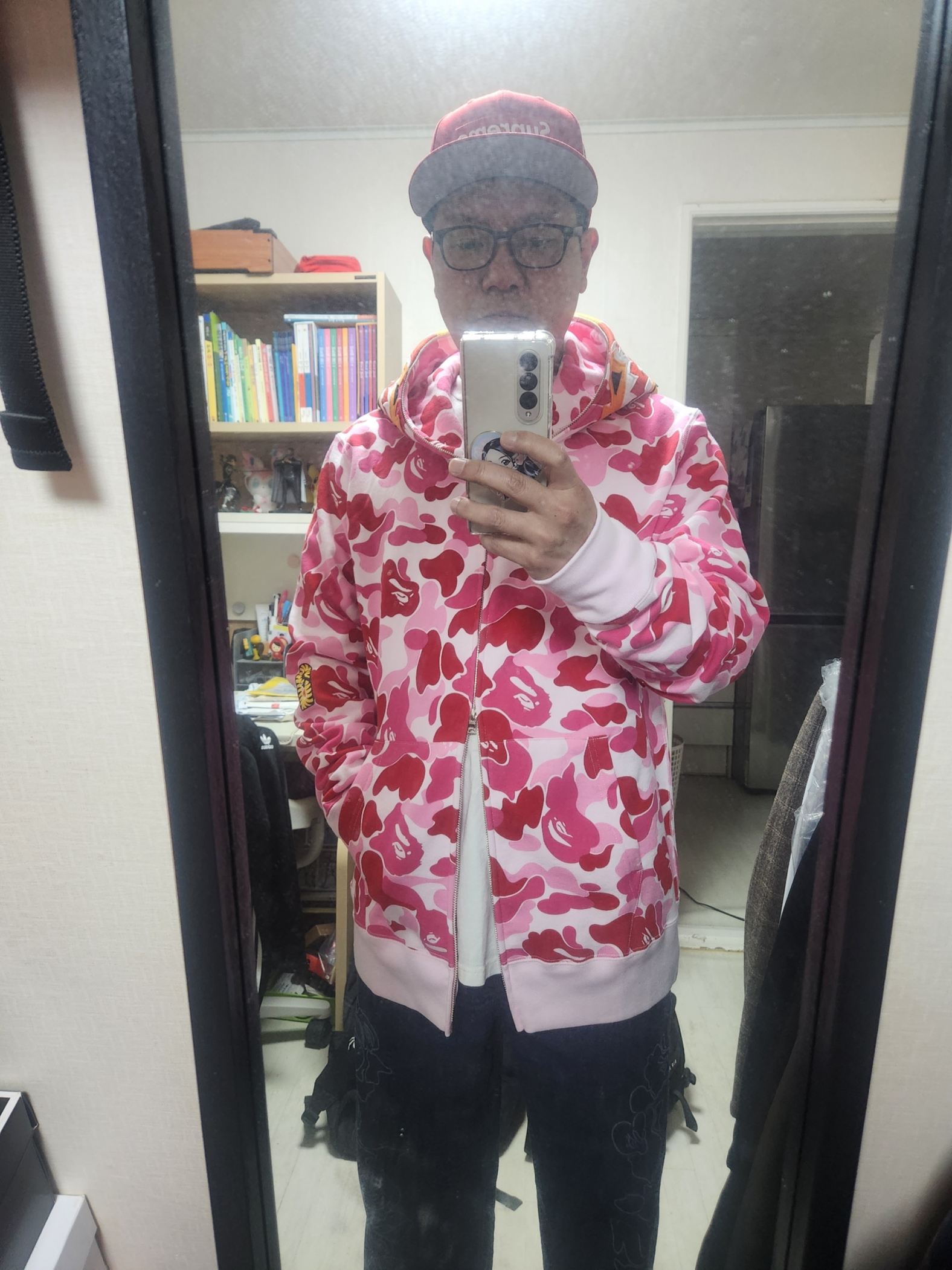 Supreme x New Era Jerseys Box Logo Red - 24FW, BAPE ABC Camo Tiger Full Zip Hoodie Pink 착용 스타일 - 1