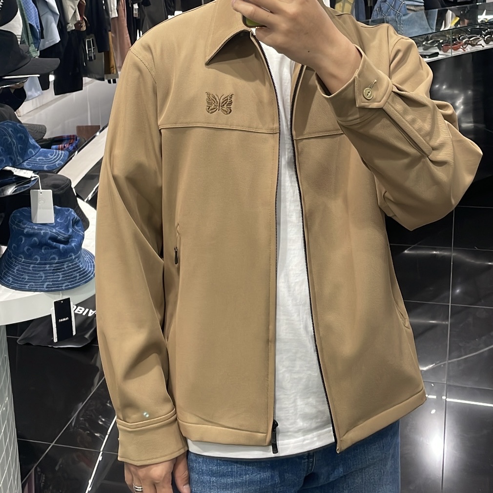 Needles PE/R/PU Cavalry Twill Sport Jacket Beige 착용 스타일