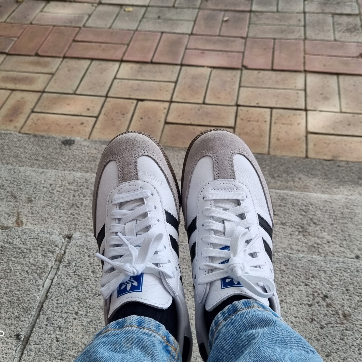 Adidas Samba OG Cloud White 착용 스타일