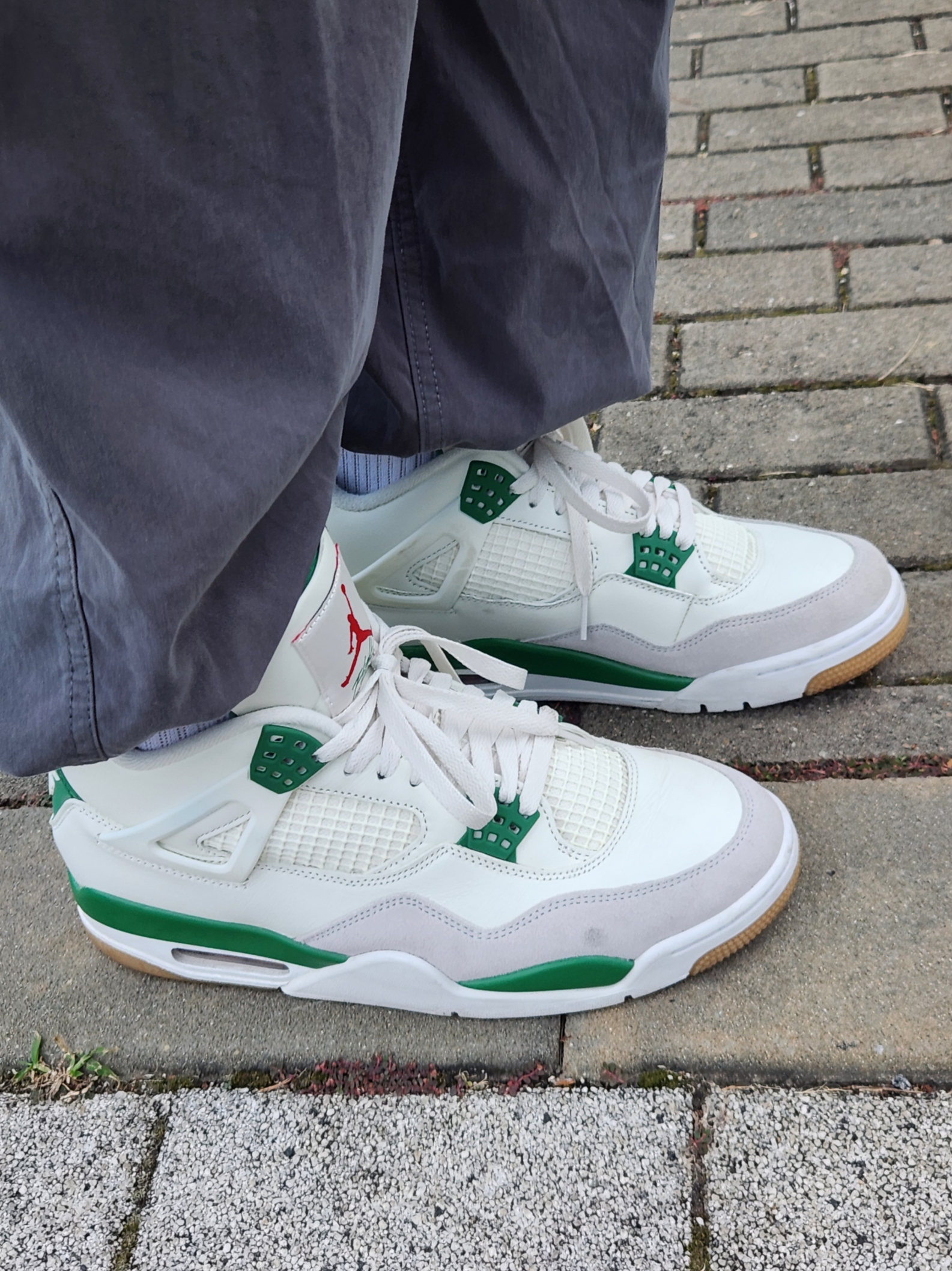 Jordan 4 x Nike SB Retro SP Pine Green 착용 스타일 - 3