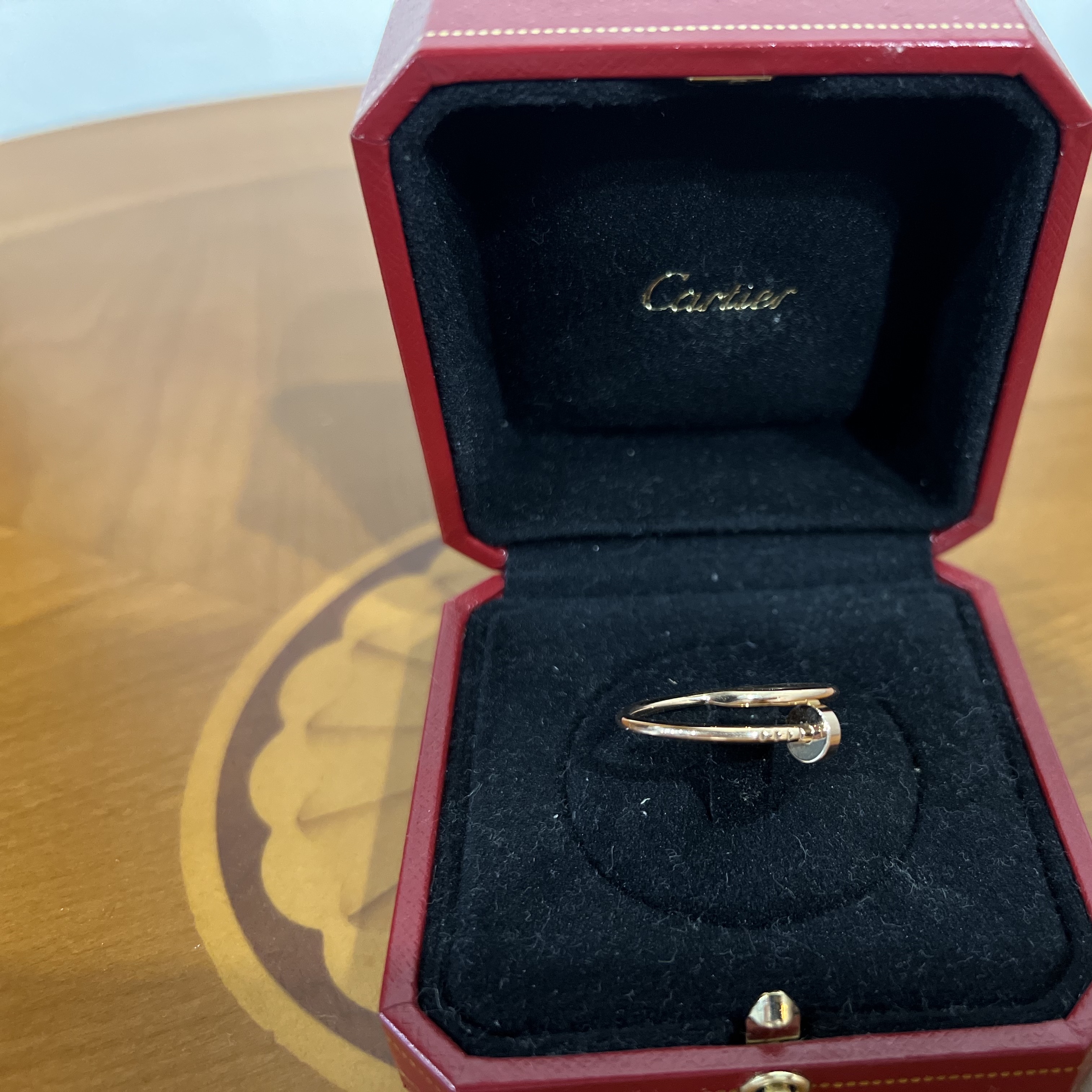 Cartier Juste un Clou Ring Small Rose Gold 착용 스타일 - 1
