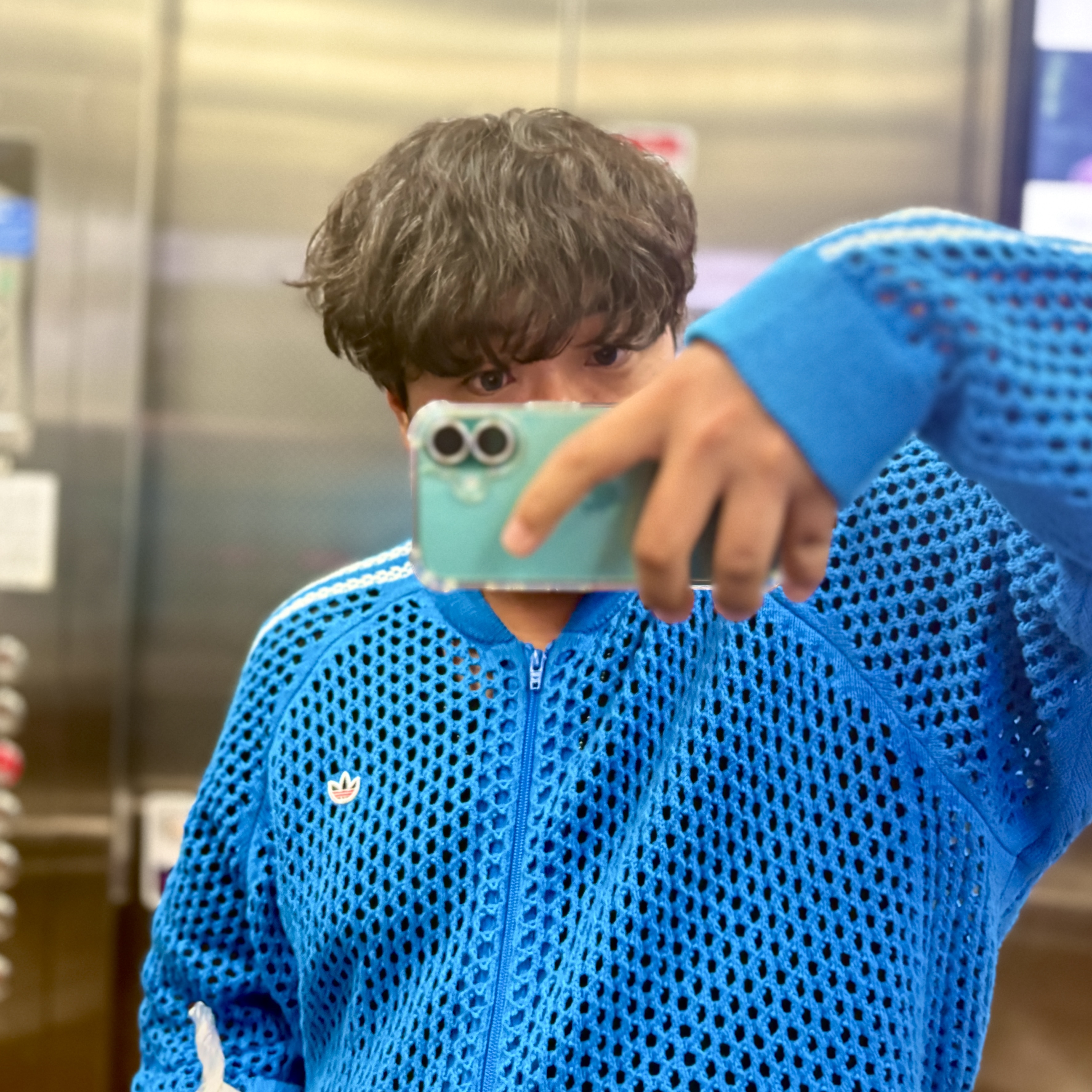 Adidas x Clot Crochet Track Top Bright Blue - KR Sizing, Apple iPhone 16 128GB Teal 착용 스타일 - 1