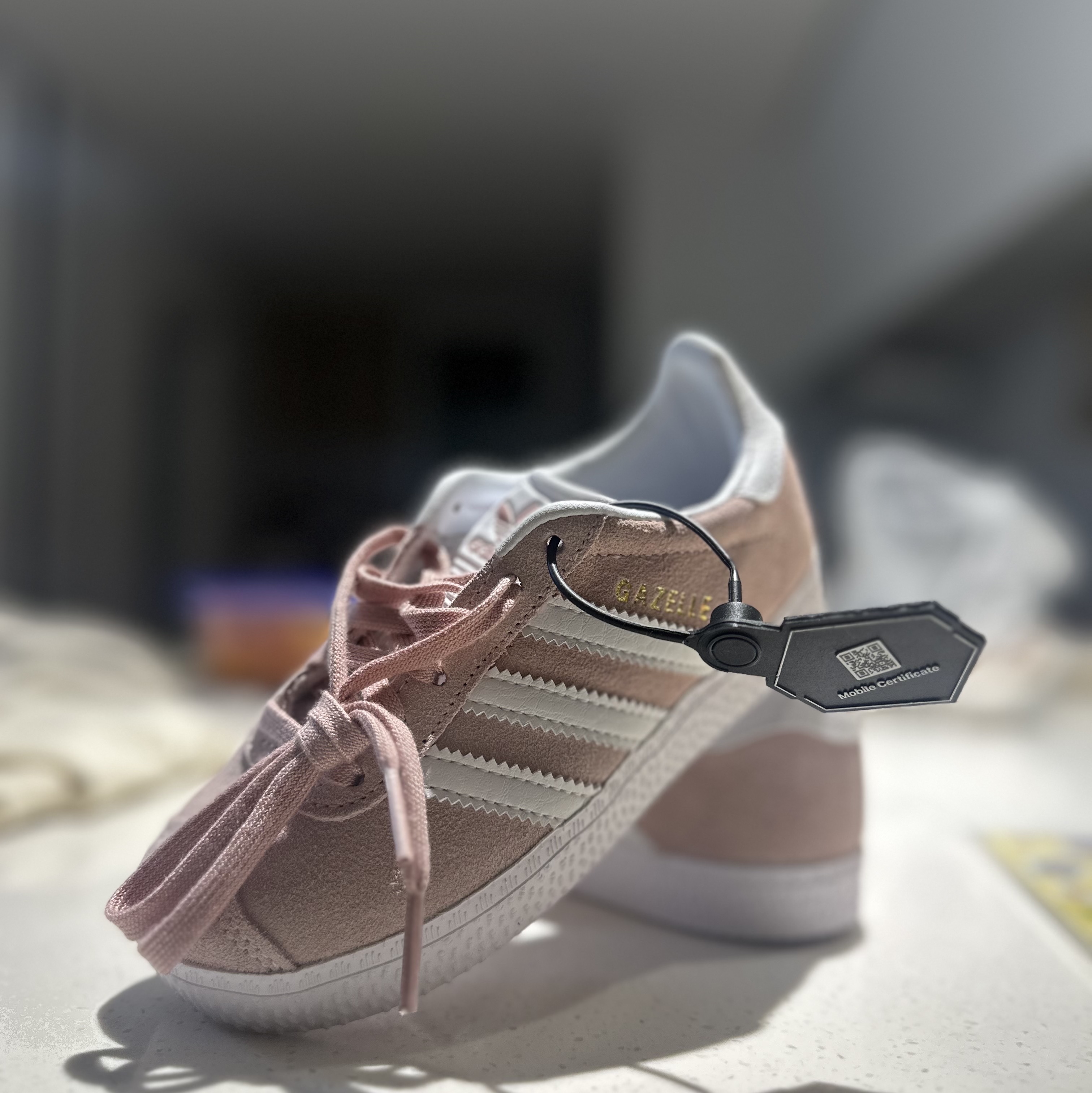 (C) Adidas Gazelle Icey Pink White 착용 스타일