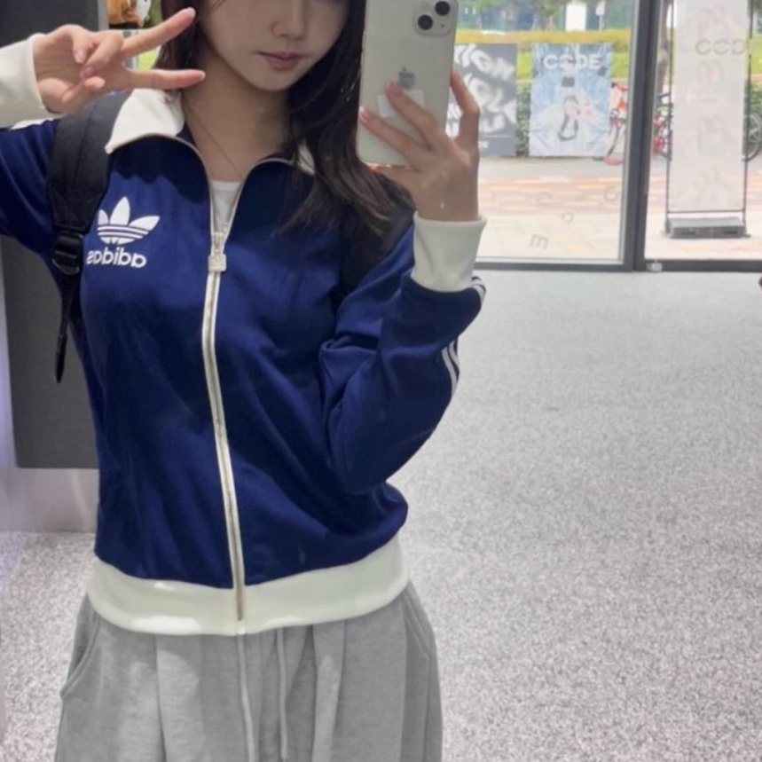 (W) Adidas Originals Beckenbauer Crepe Track Top Dark Blue - KR Sizing 착용 스타일