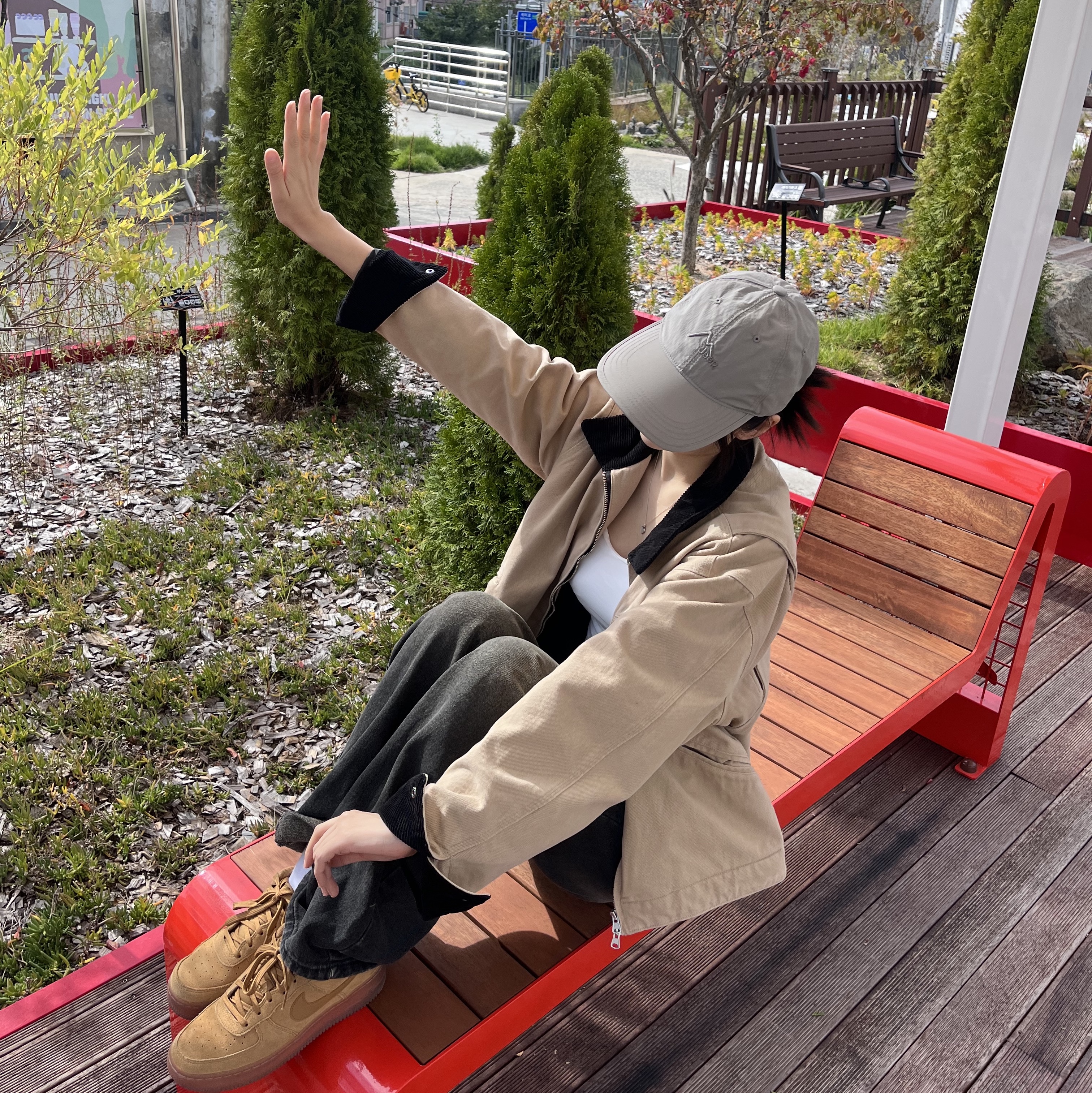 Nike Air Force 1 '07 WB Flax 착용 스타일 - 1