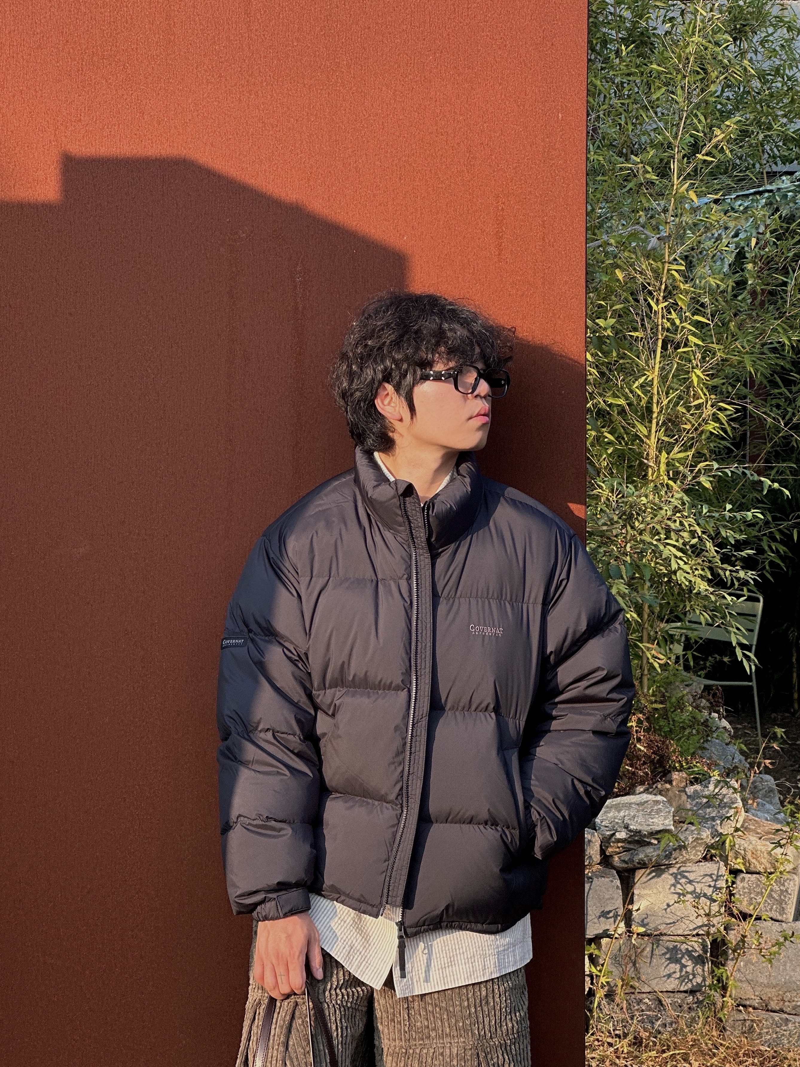 Covernat Civic Origin Short Puffer Black 착용 스타일 - 4