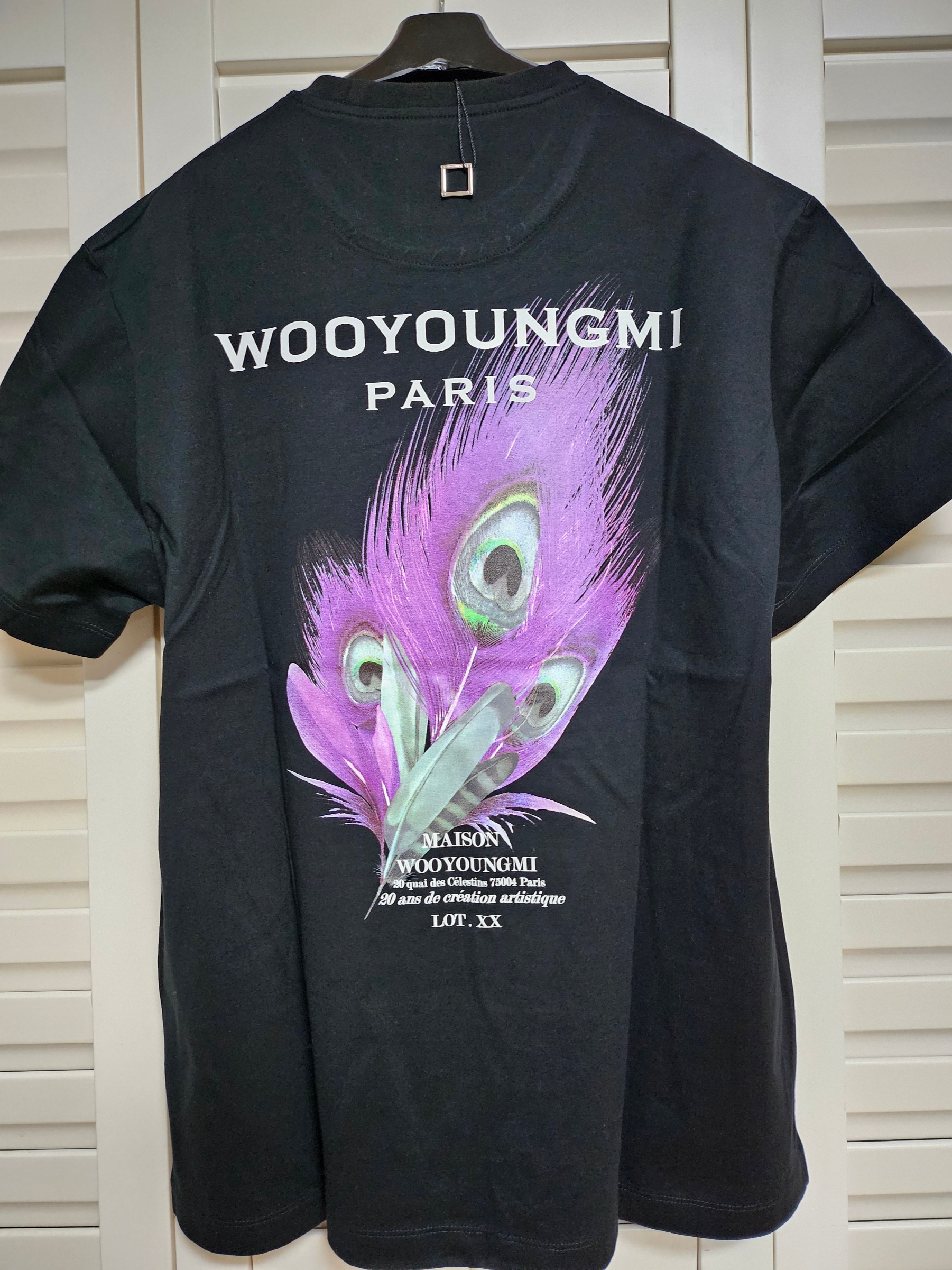 Wooyoungmi Feather Back Logo T-Shirt Black - 23SS 착용 스타일