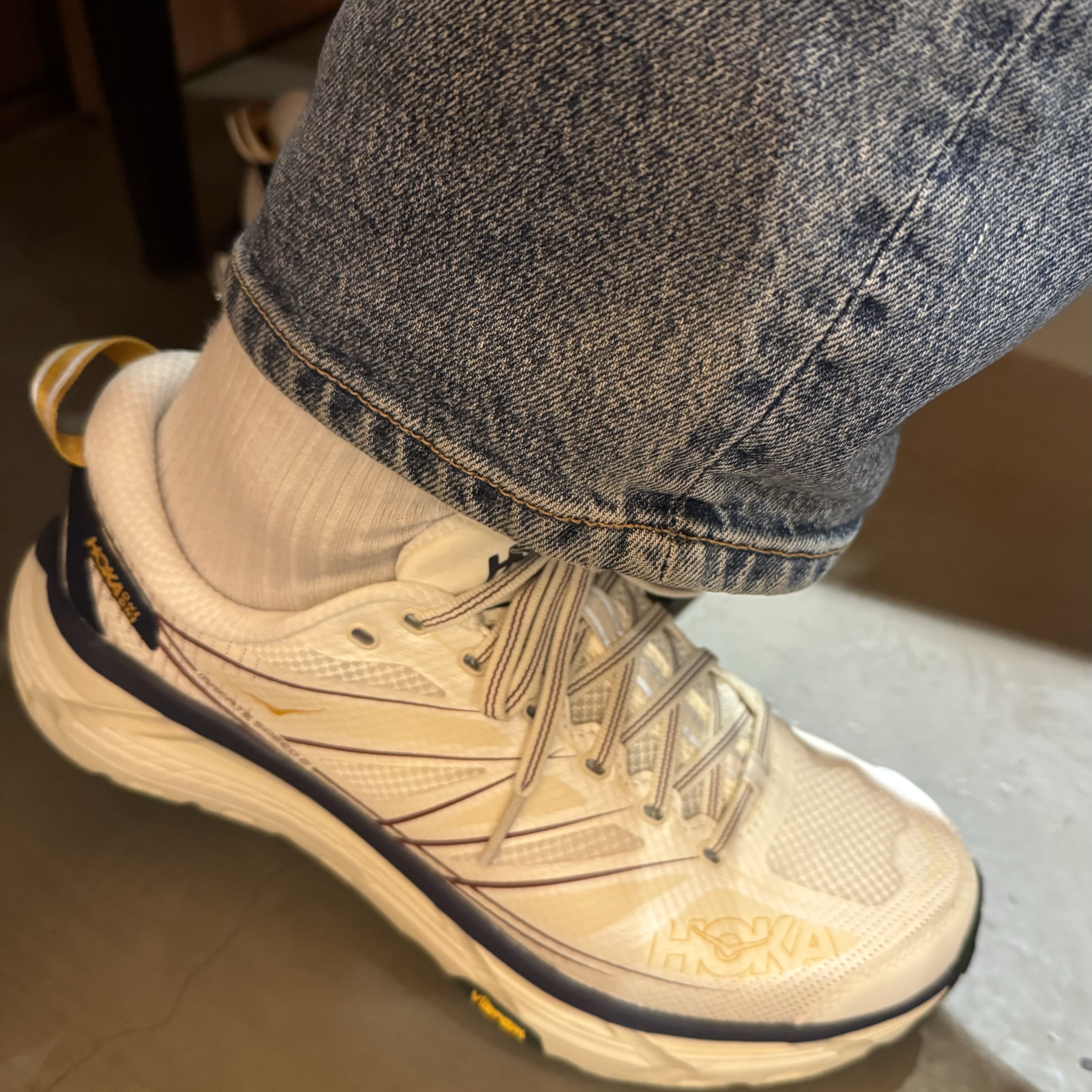 Hoka Mafate Speed 2 Alabaster Oat Milk 착용 스타일