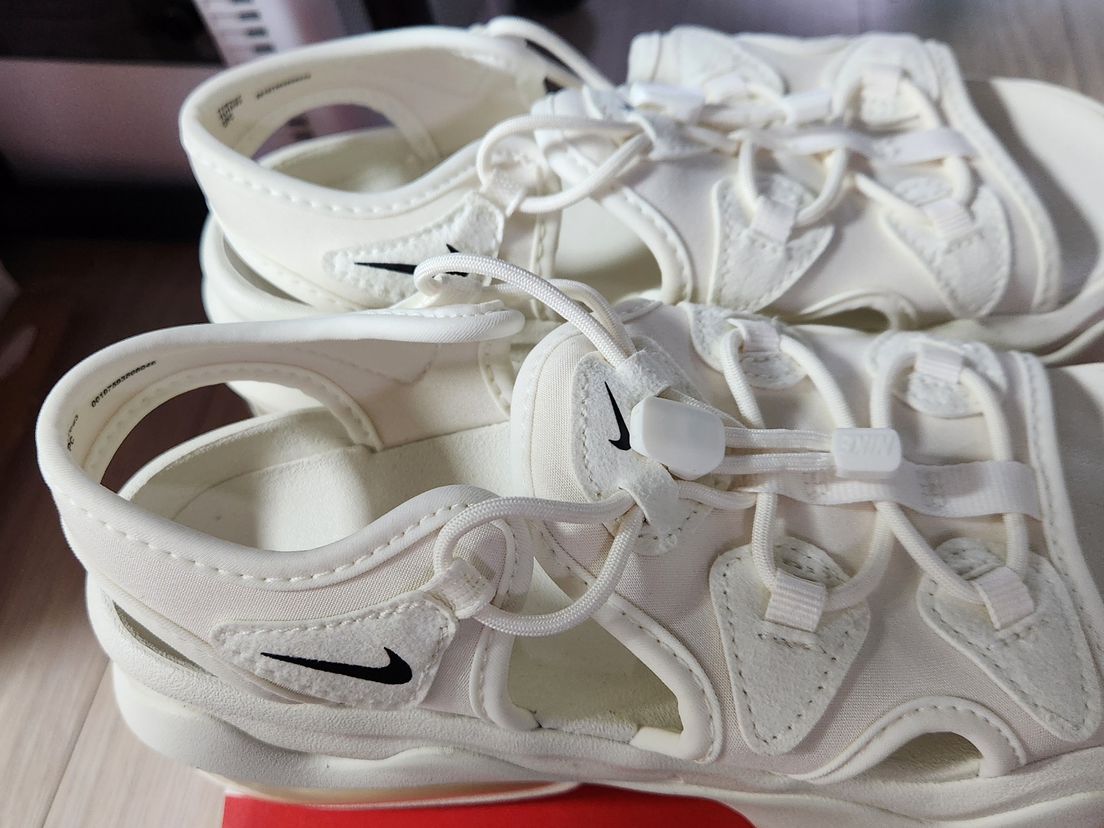 (W) Nike Air Max Koko Sandal Sail 착용 스타일
