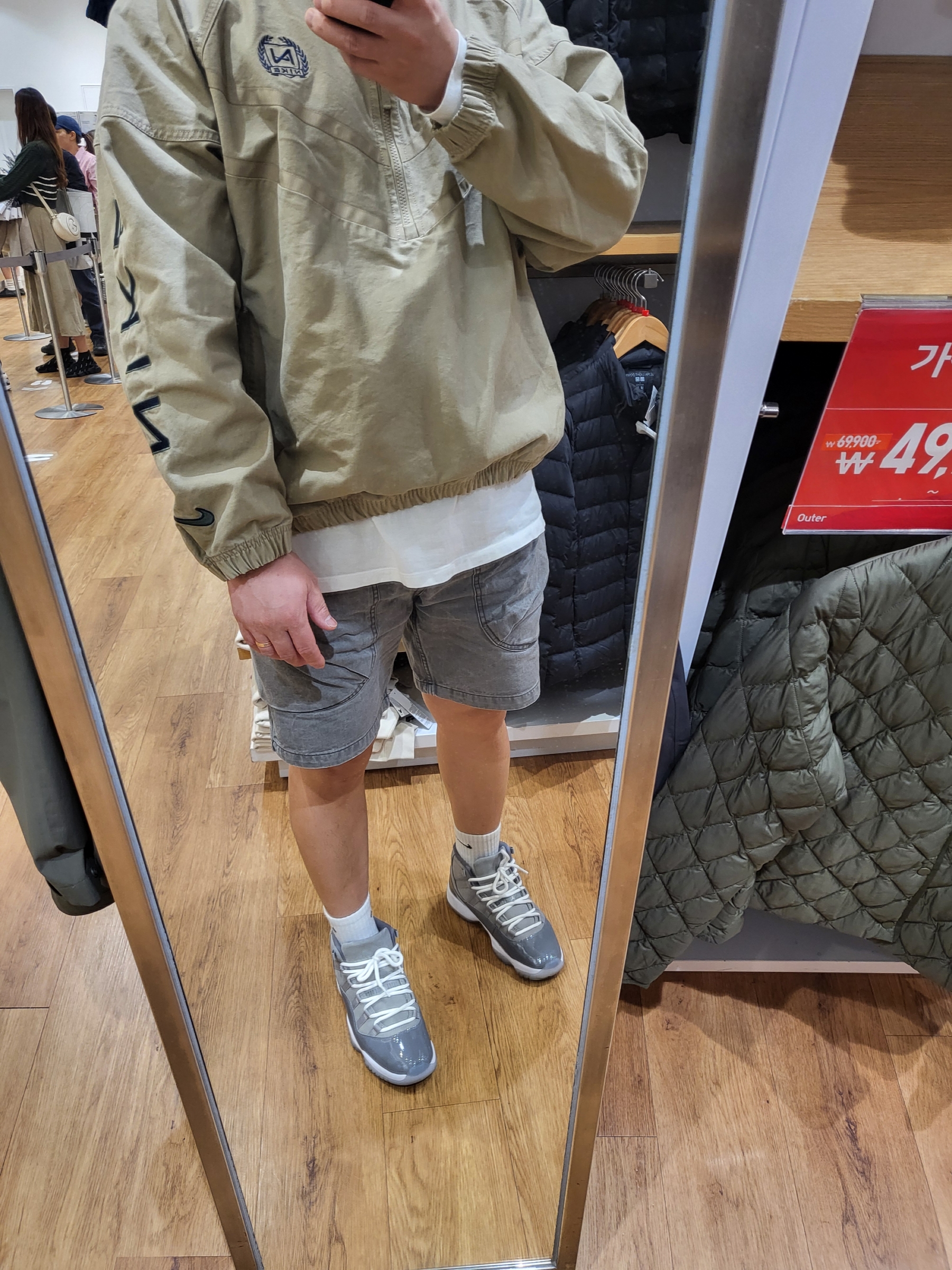 Jordan 11 Retro Cool Grey 2021, Nike Windrunner Canvas Jacket Khaki Midnight Navy - Asia 착용 스타일