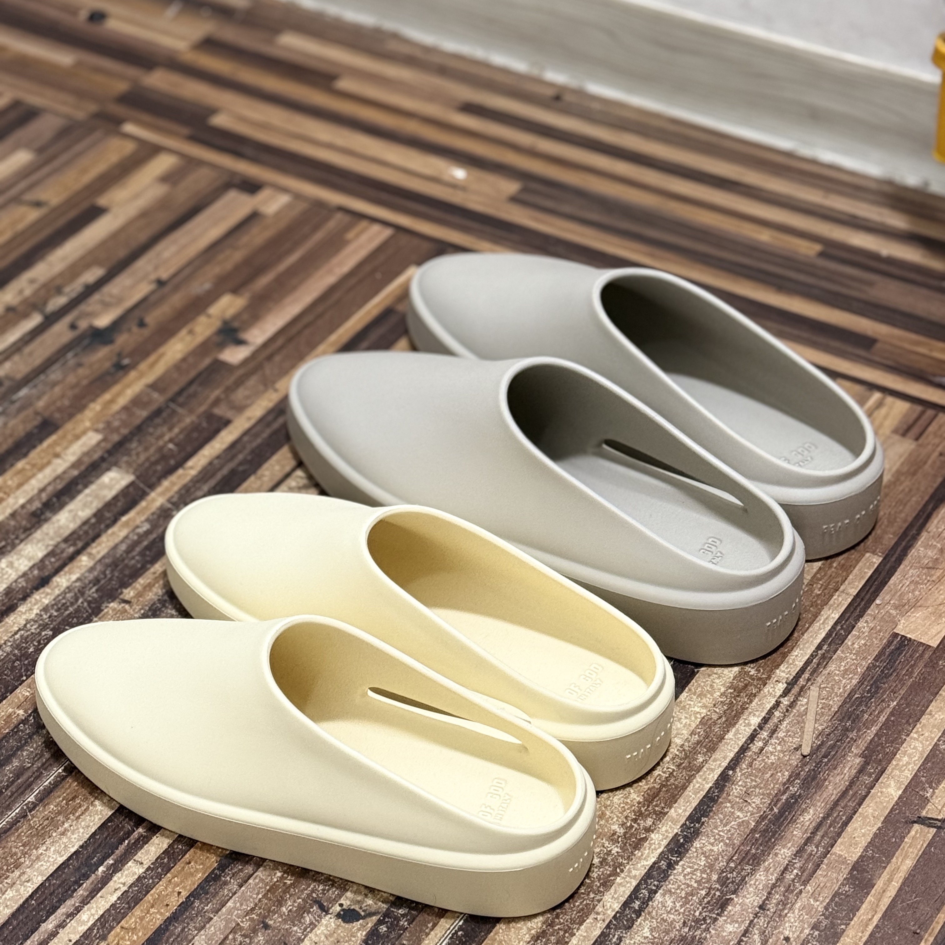 Fear of God The California Dusty Beige, Fear of God The California Cream 착용 스타일 - 4