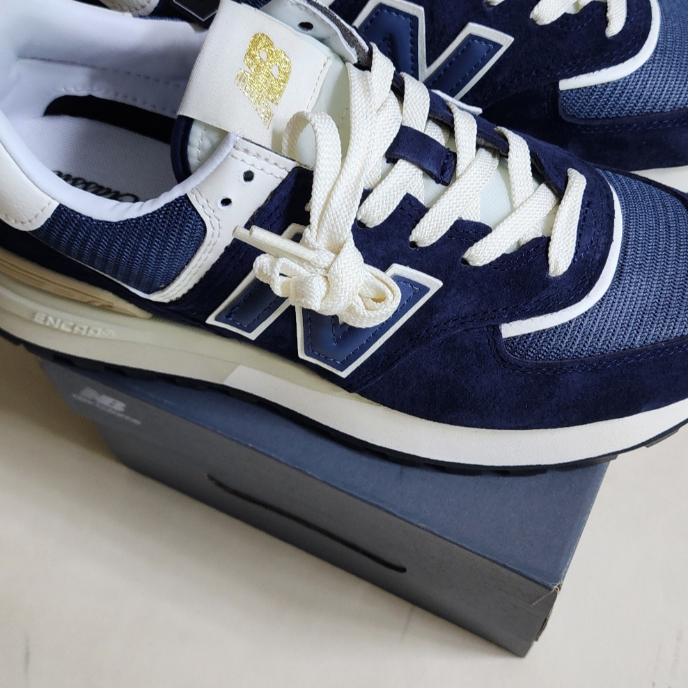 New Balance 574 Legacy Navy 착용 스타일 - 1