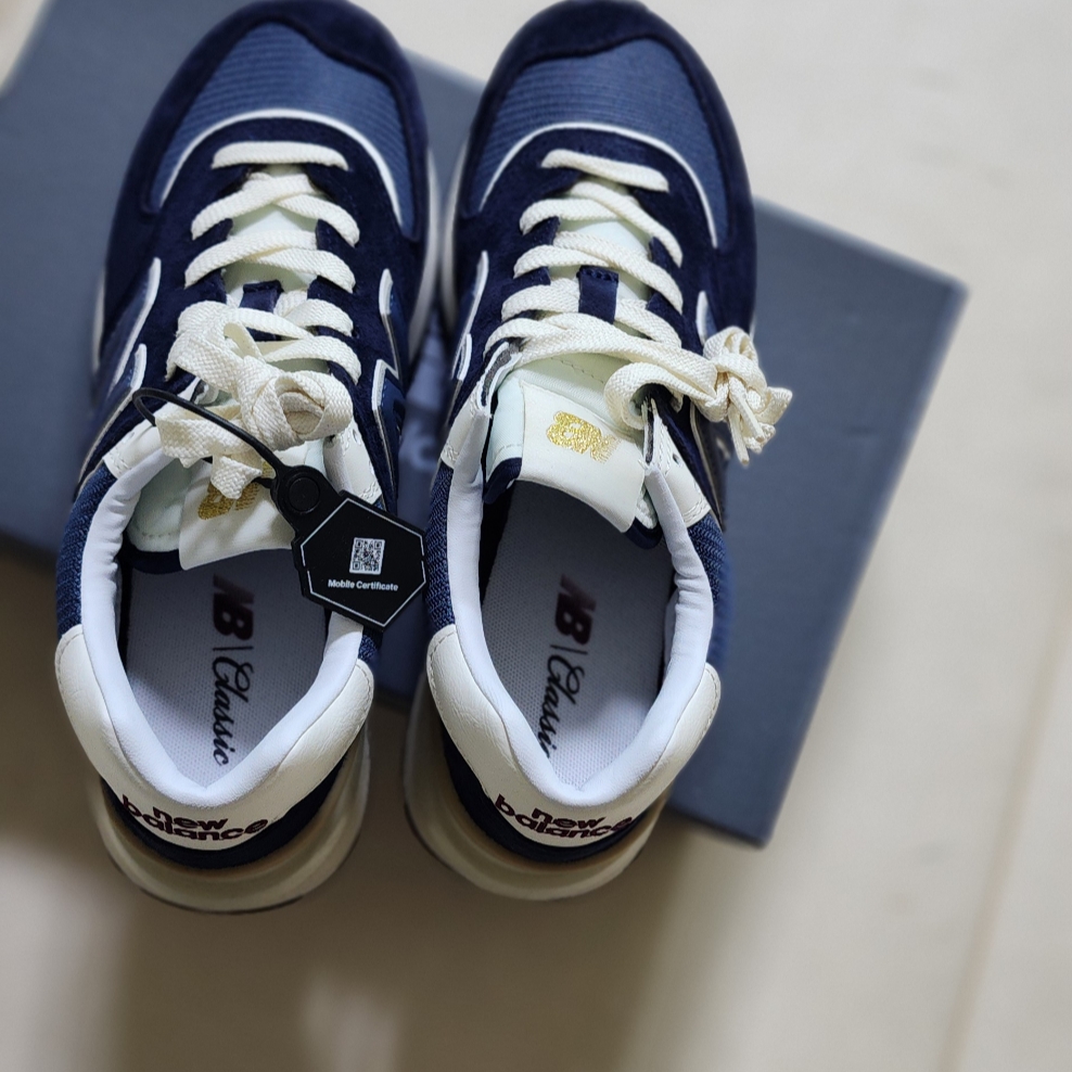 New Balance 574 Legacy Navy 착용 스타일 - 4