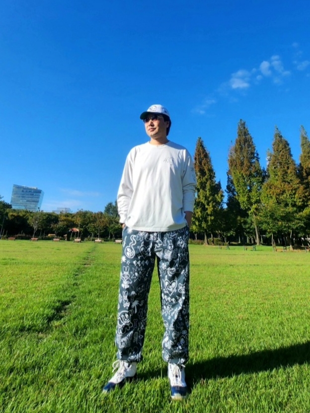 Thisisneverthat x New Era x MLB New York Yankees Unstructured 2-Tone Ball Cap White, Nike ACG Ralph Steadman Long Sleeve T-Shirt Summit White - Asia 착용 스타일