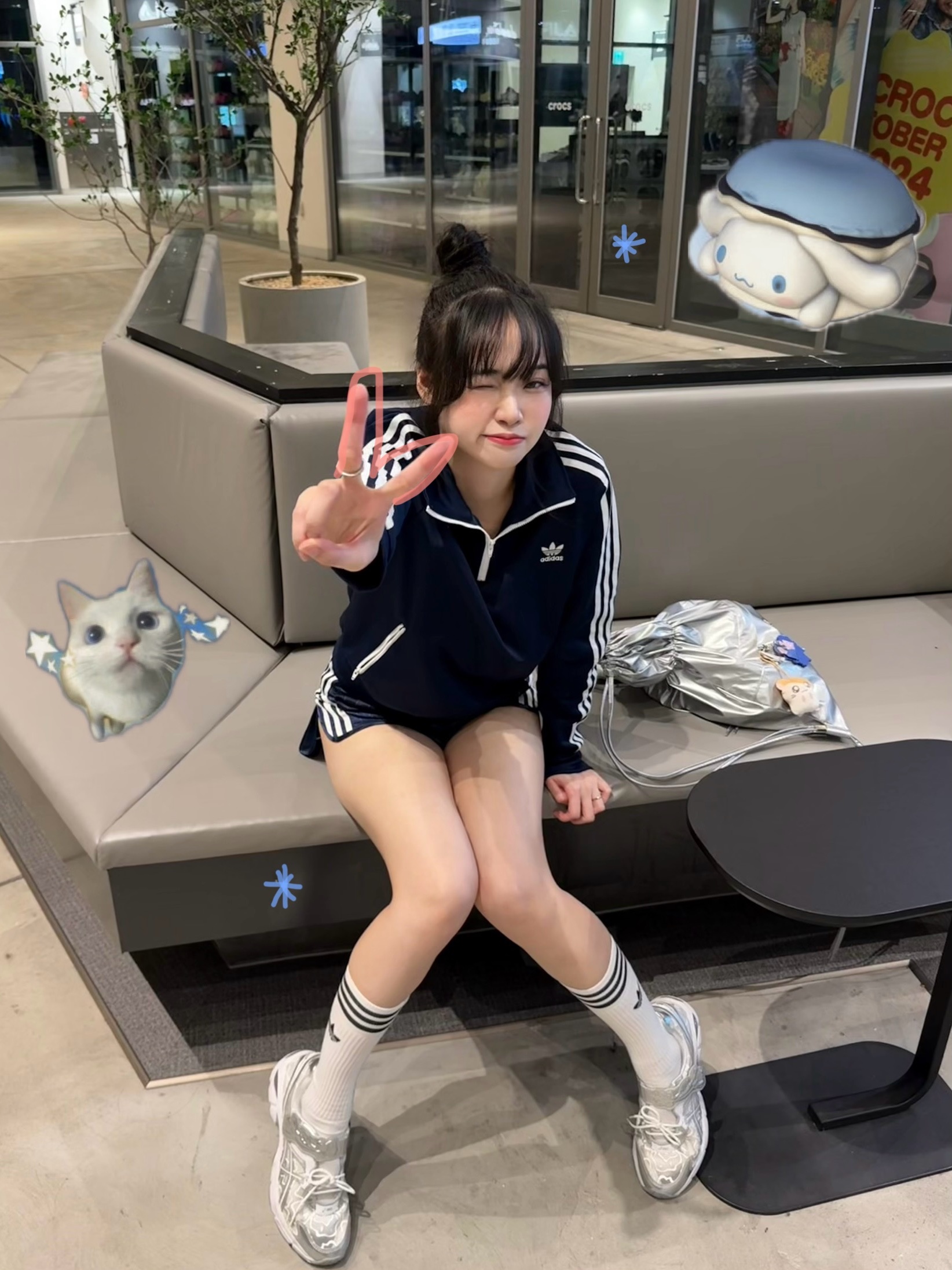 (W) Adidas x Sporty & Rich Shorts White Night Indigo - KR Sizing, (W) Adidas x Sporty & Rich Half-Zip Track Jacket Night Indigo - KR Sizing 착용 스타일 - 4