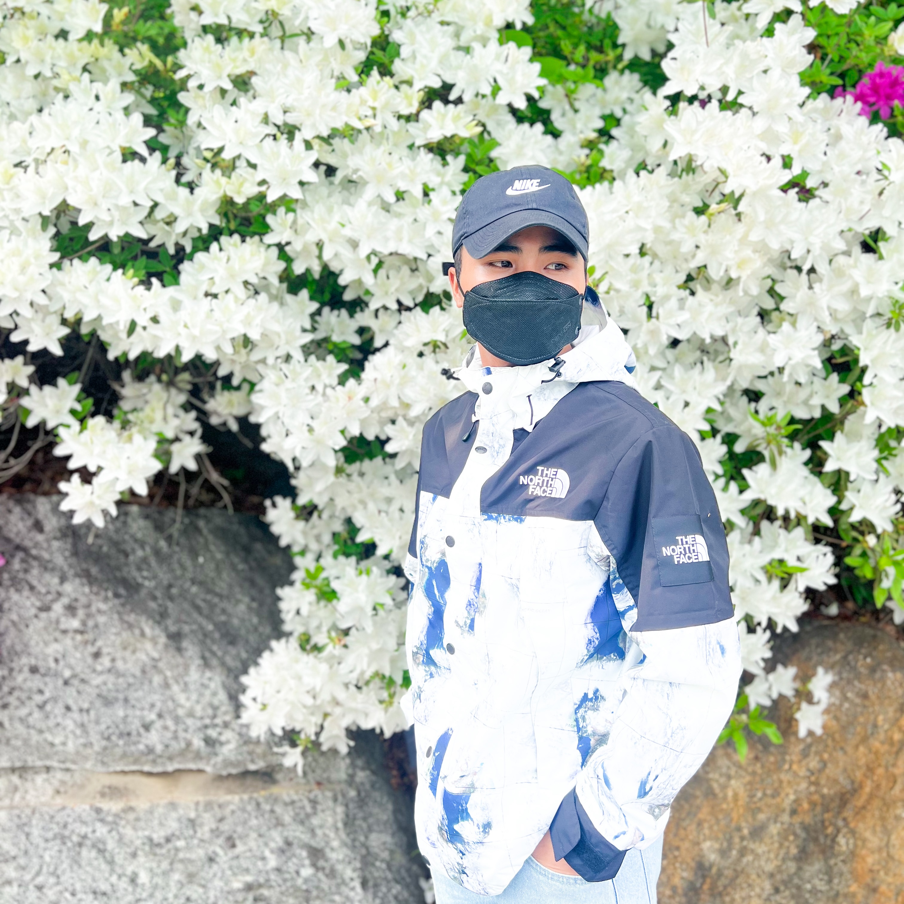 The North Face Novelty Vaiden Jacket White Sand 착용 스타일