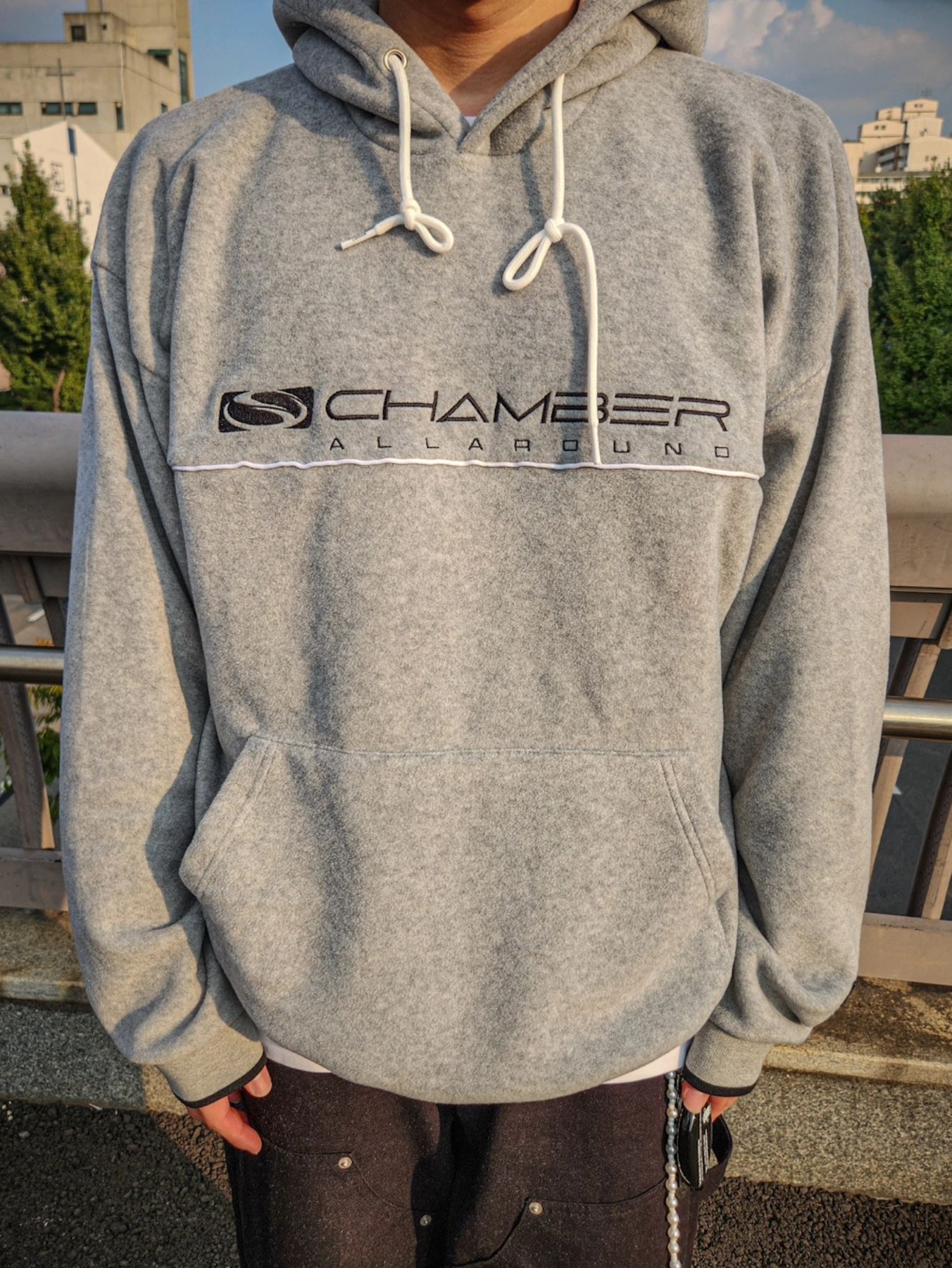SPORT CHAMBER SC 90s Denim Shirt Blue, SPORT CHAMBER SC Flash Fleece Hoodie T-Shirt Gray 착용 스타일