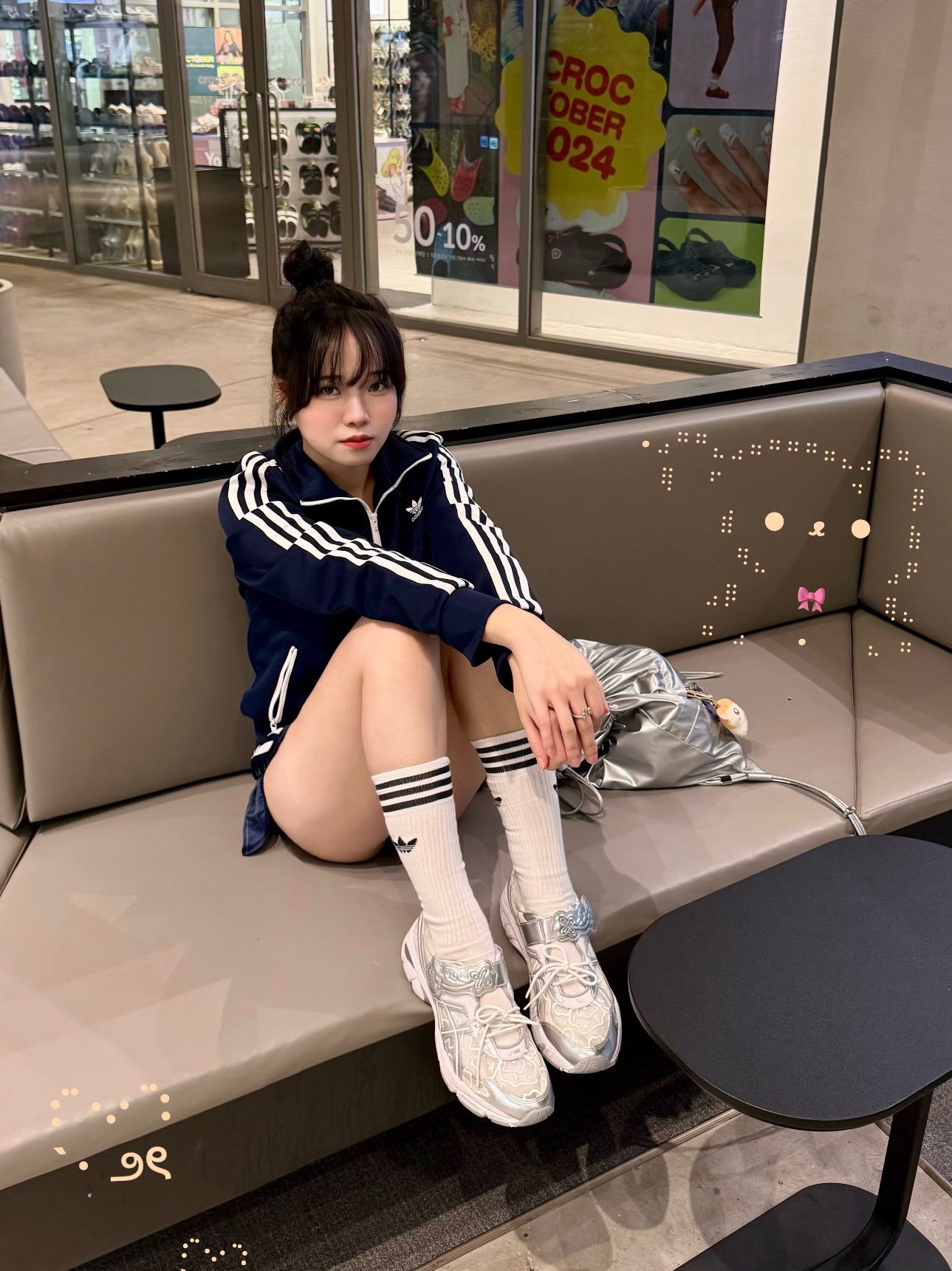 (W) Adidas x Sporty & Rich Shorts White Night Indigo - KR Sizing, (W) Adidas x Sporty & Rich Half-Zip Track Jacket Night Indigo - KR Sizing 착용 스타일 - 1