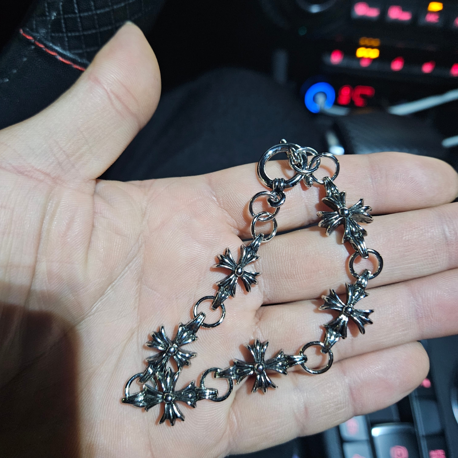 Diesel Dx1342 Stainless Steel Pendant Necklace Silver 착용 스타일 - 3