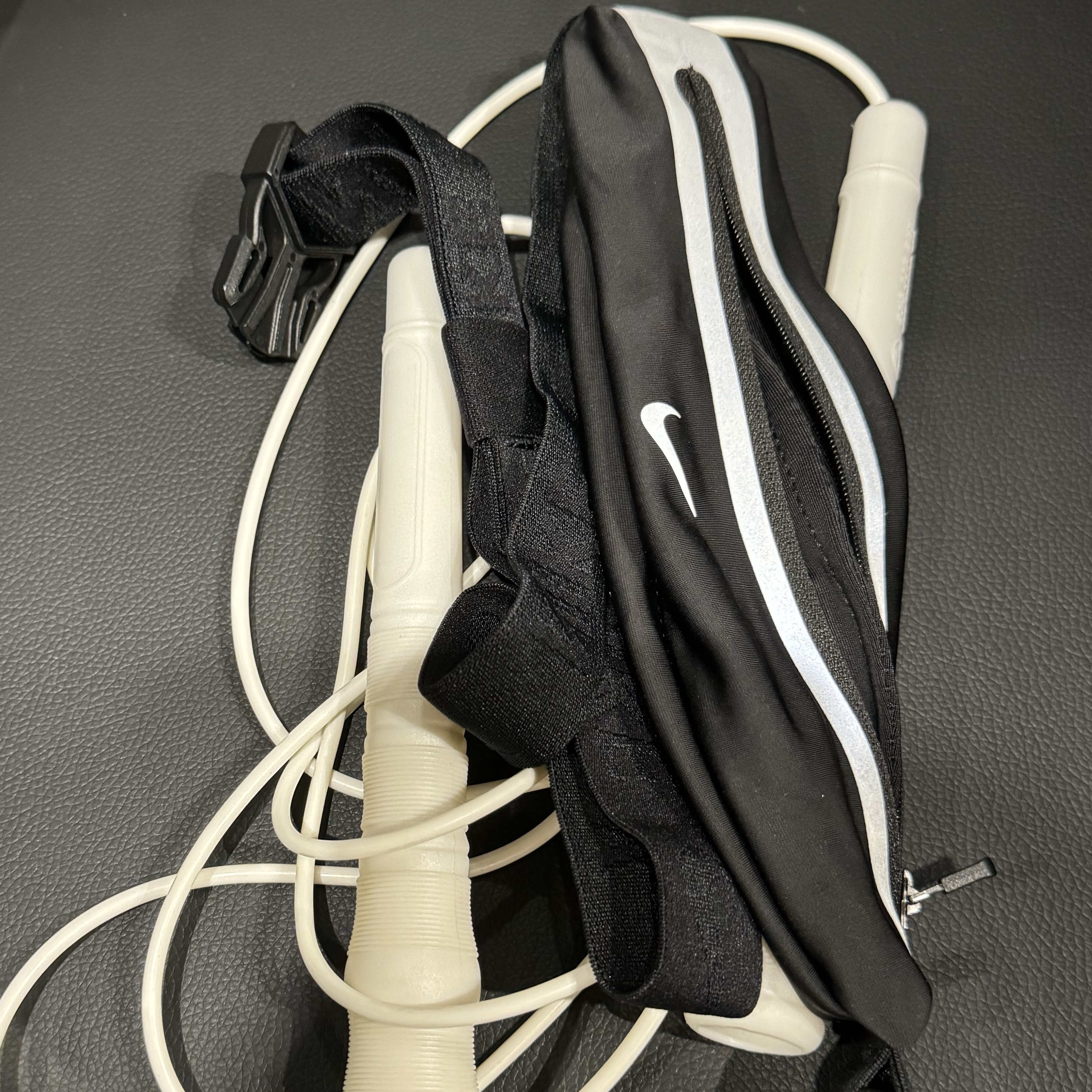 Nike Slim Running Penny Pack Black 착용 스타일