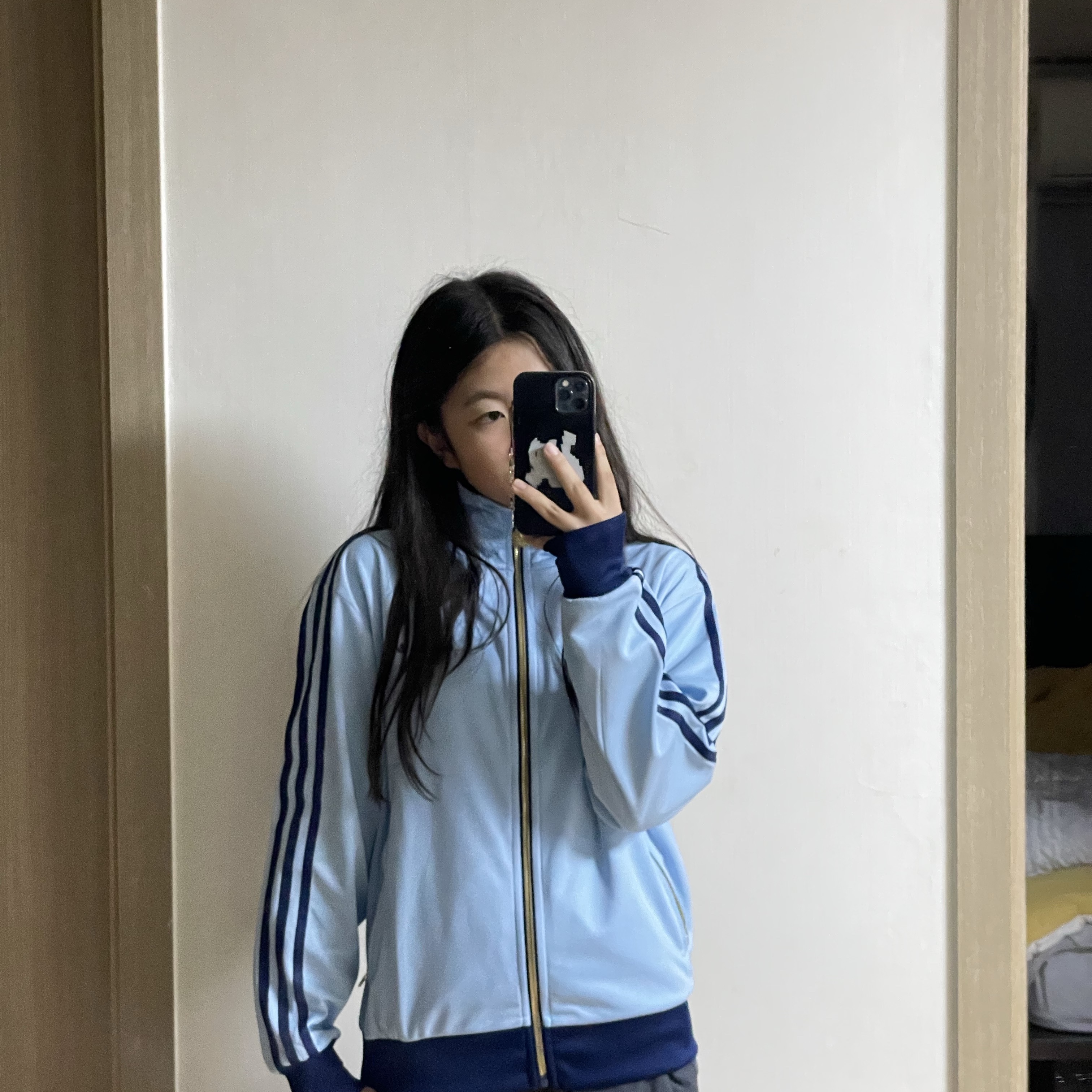 (W) Adidas Firebird Badge Track Top Clear Sky - KR Sizing 착용 스타일