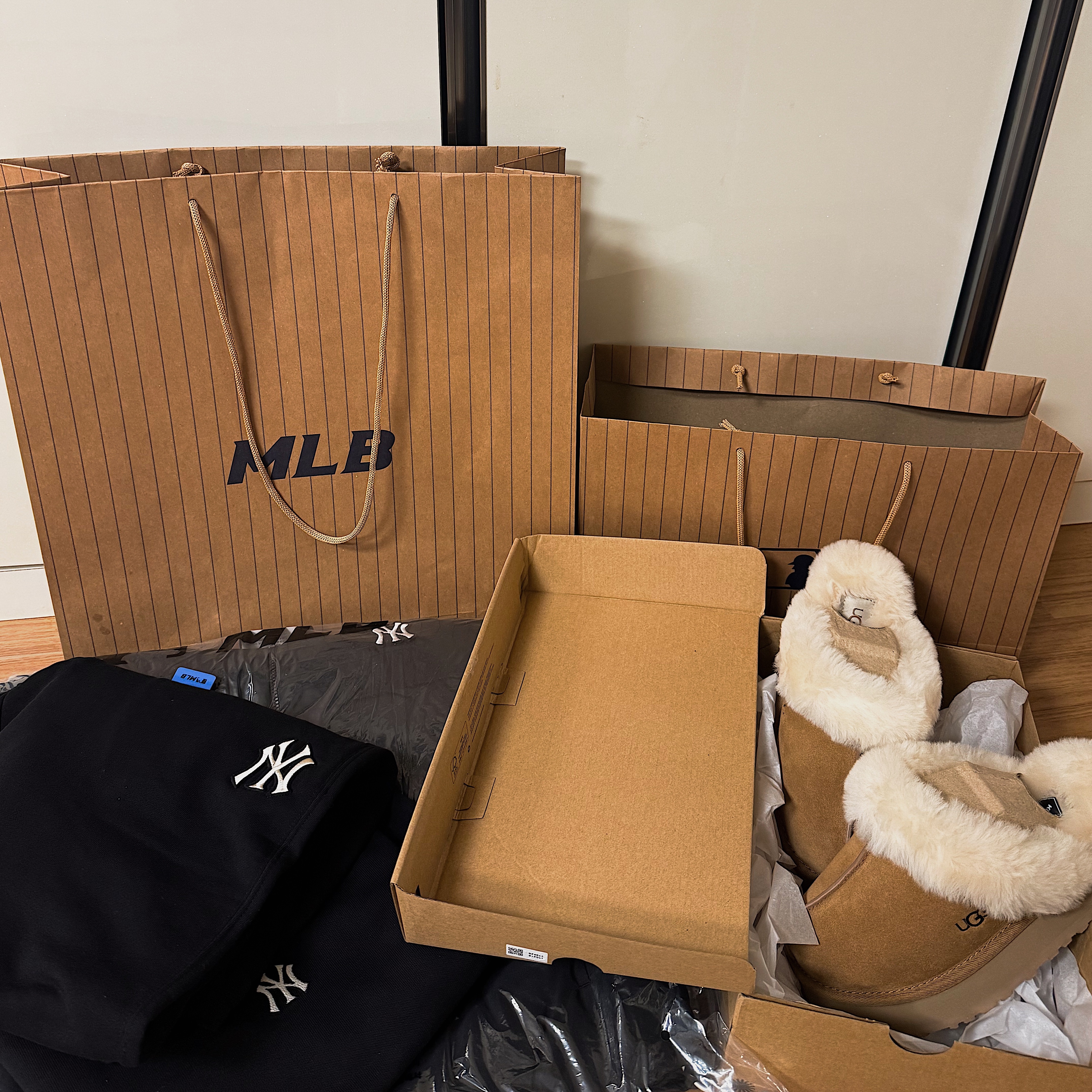 (W) UGG Disquette Slipper Chestnut 착용 스타일