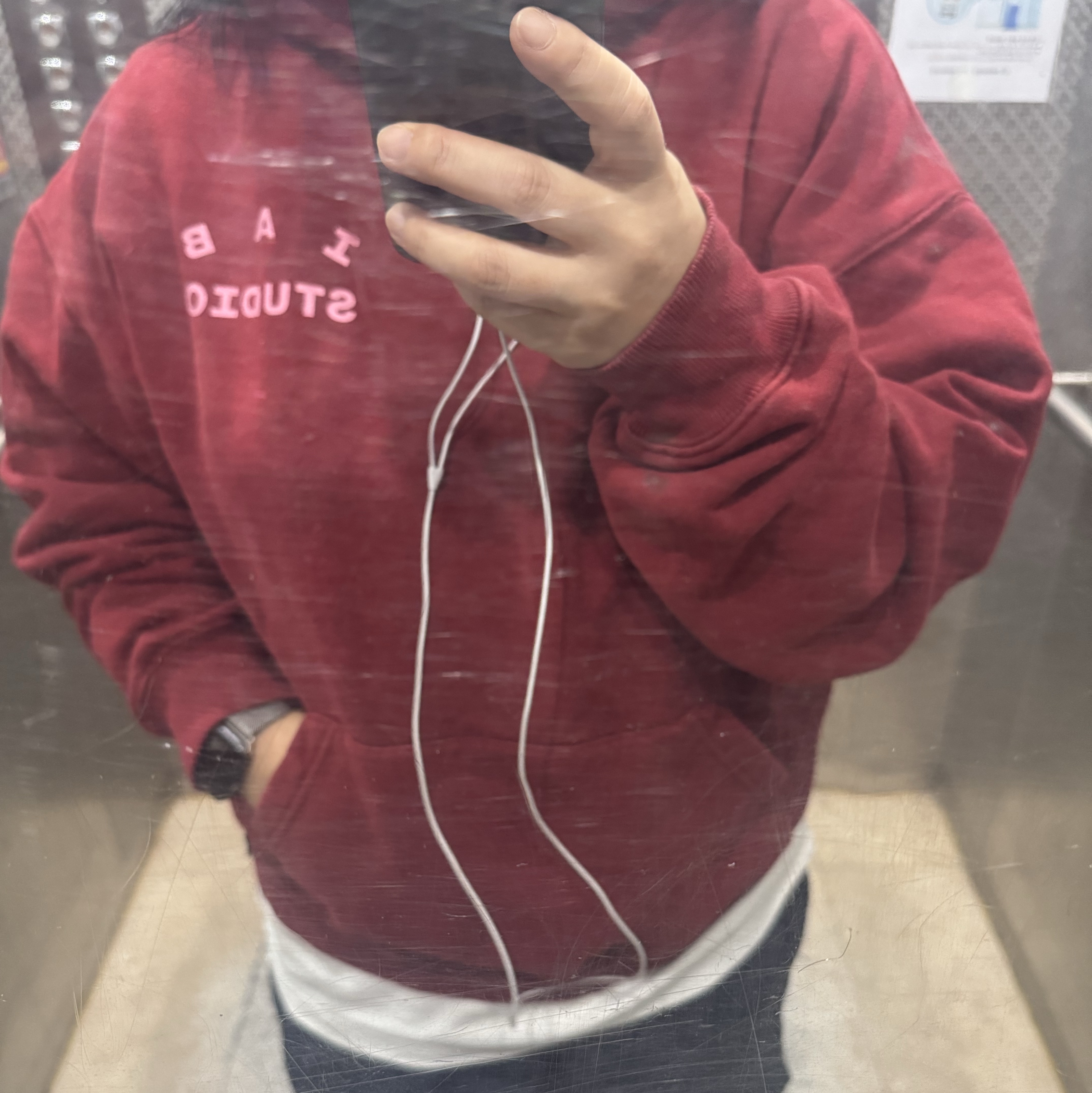 IAB Studio Hoodie Raspberry, Stussy Stock Water Shorts Black 착용 스타일
