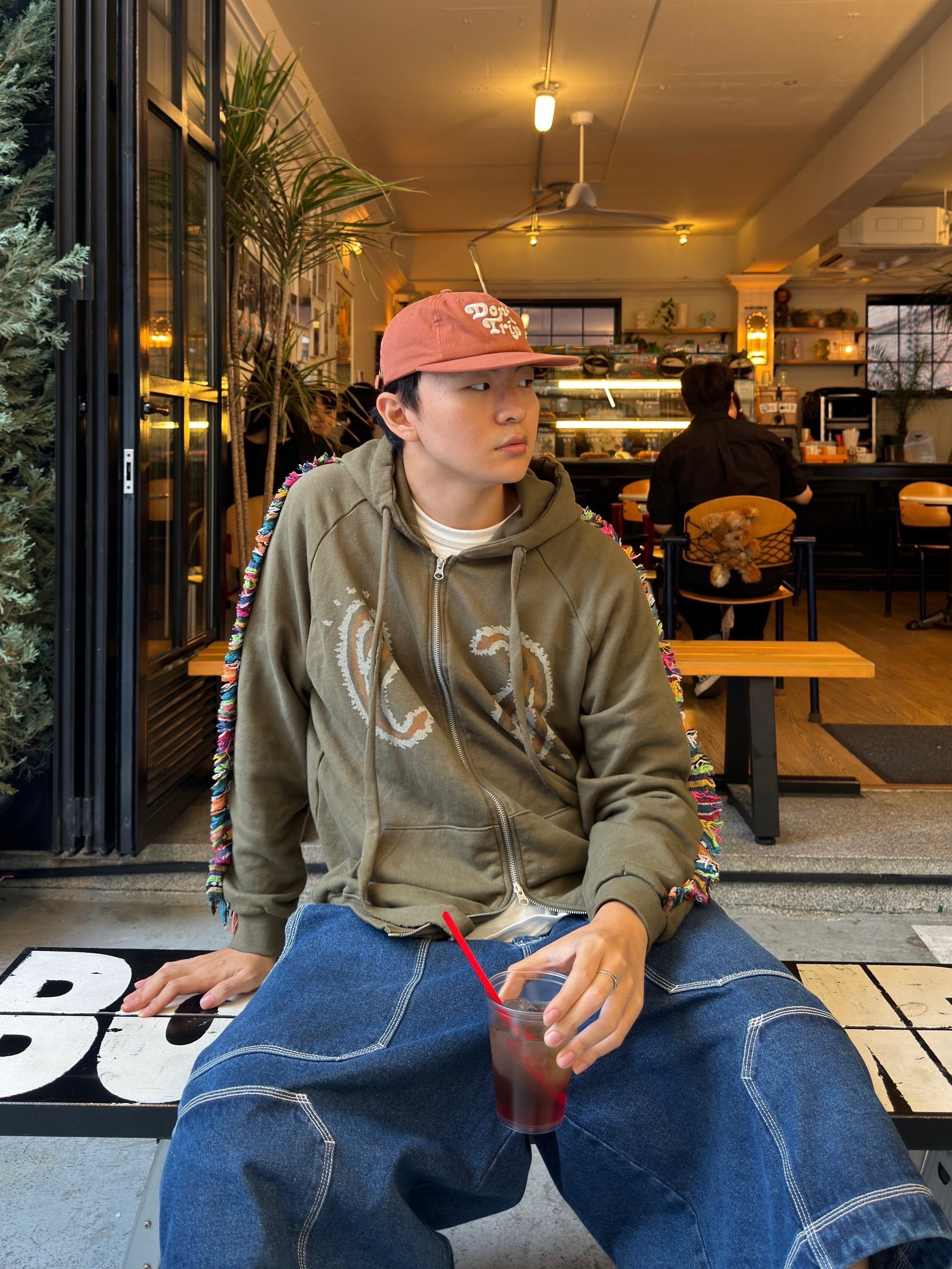 Free & Easy Don't Trip Strapback Hat Rust 착용 스타일 - 1