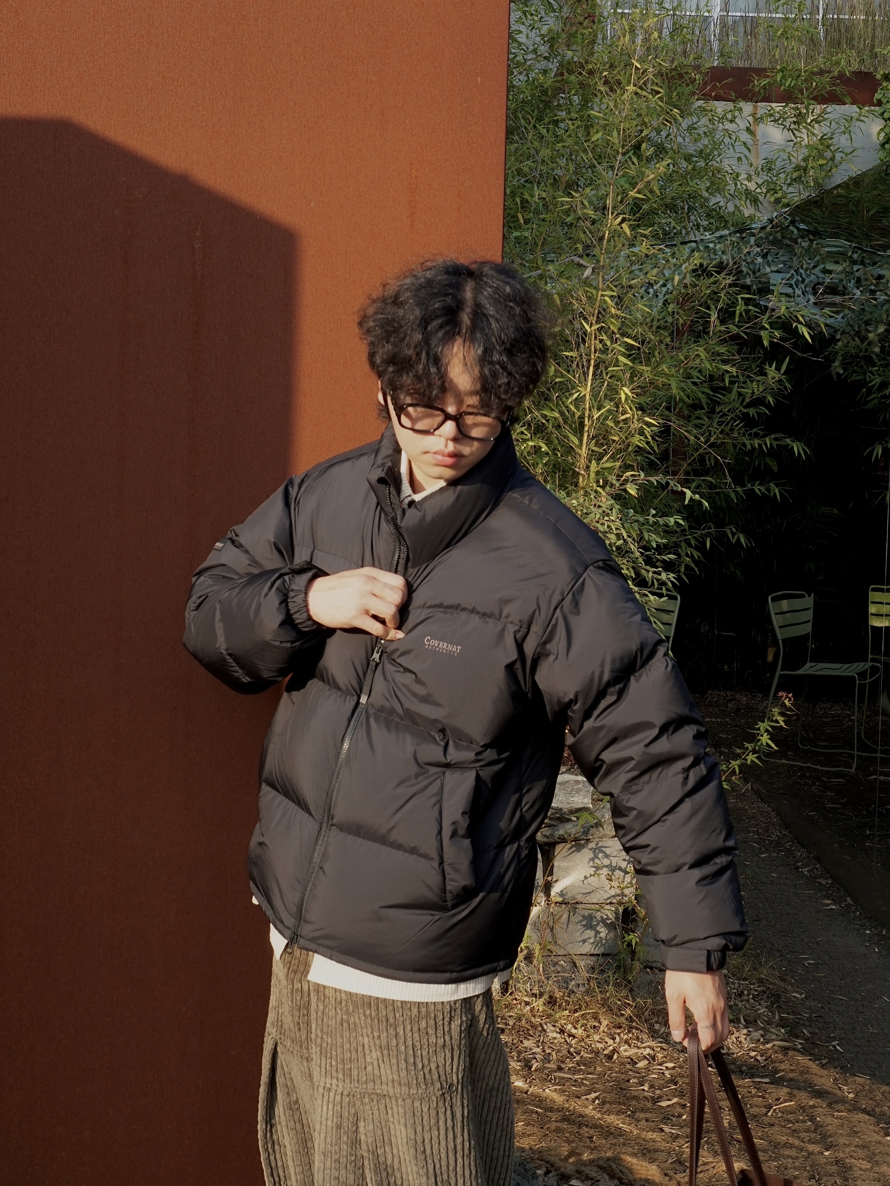 Covernat Civic Origin Short Puffer Black 착용 스타일 - 5